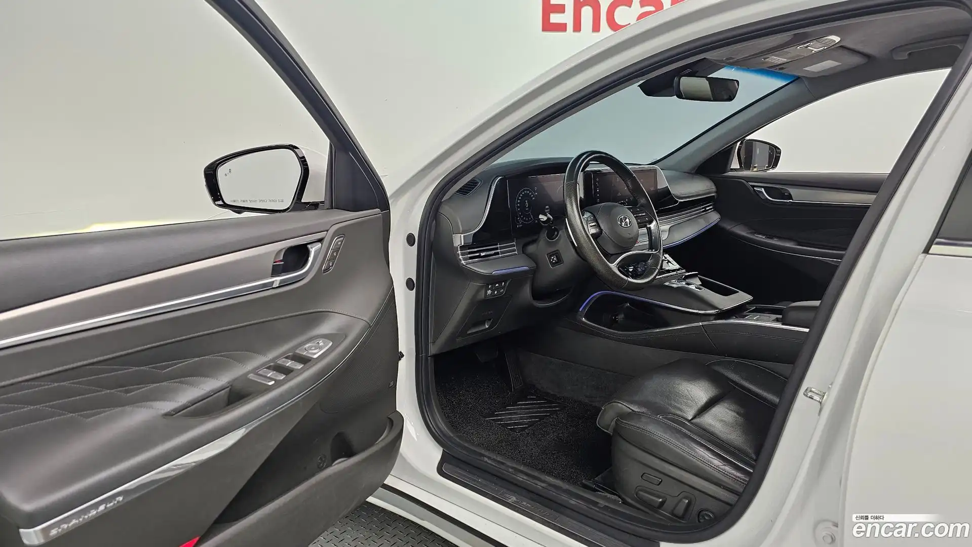 Grandeur Hyundai 2020.11-INNER-010