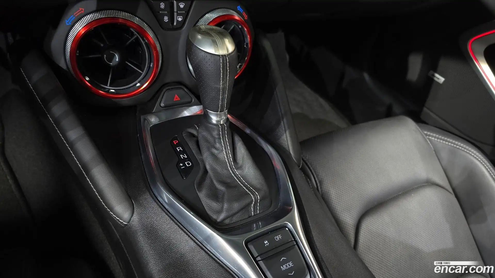 Camaro Chevrolet 2017.4-INNER-009