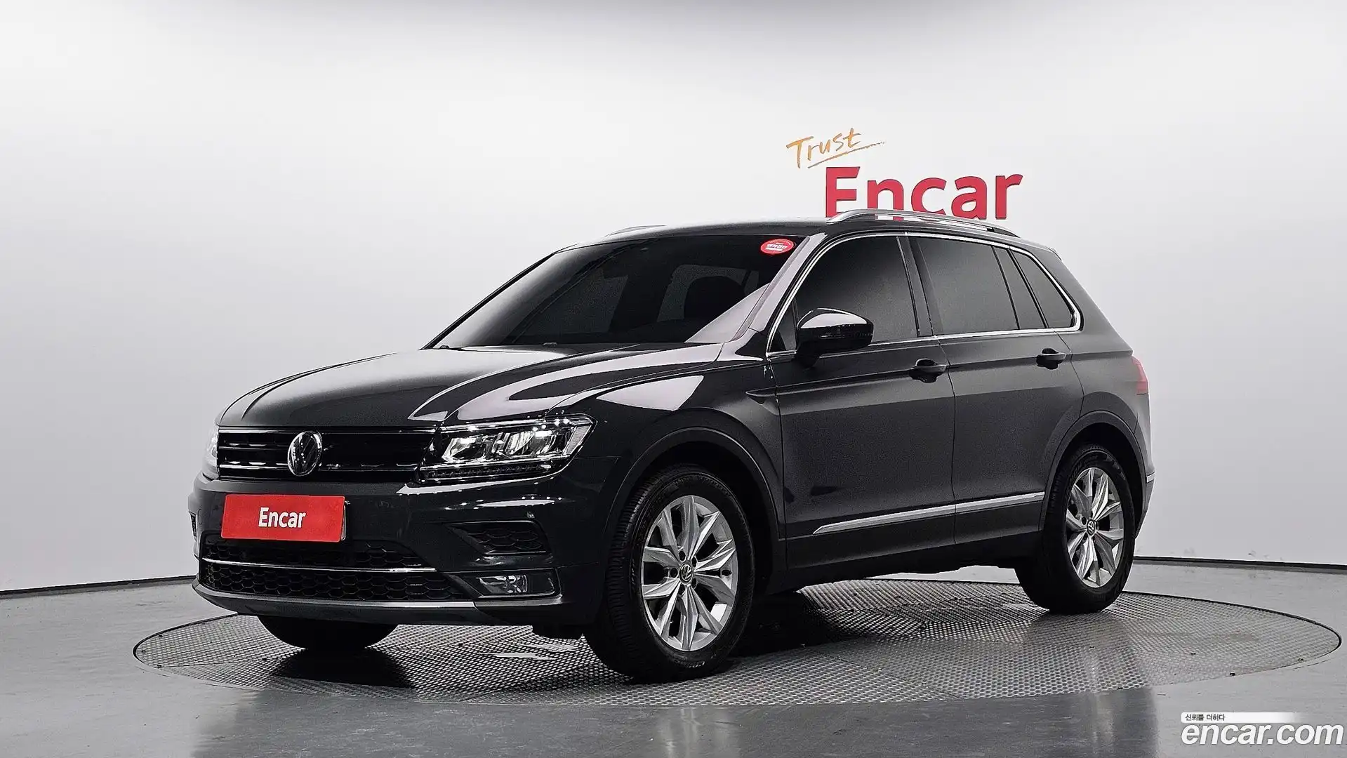 Tiguan Volkswagen 2020.3-OUTER-001