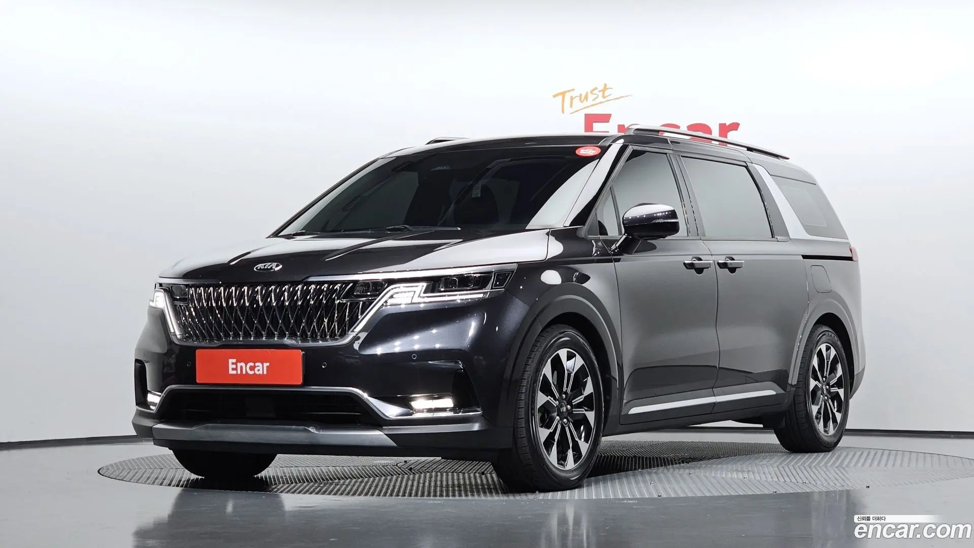 Main__Slider__Photo:Canival Kia 2020.8-0
