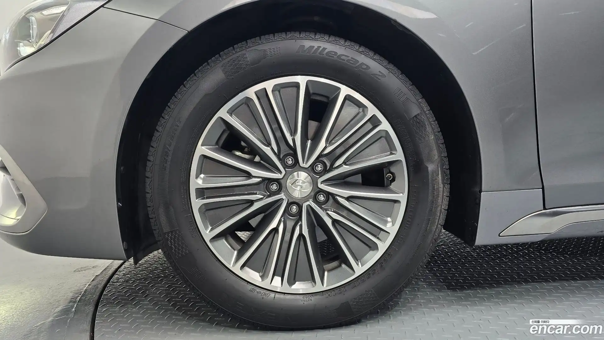 Grandeur Hyundai 2018.4-OUTER-005