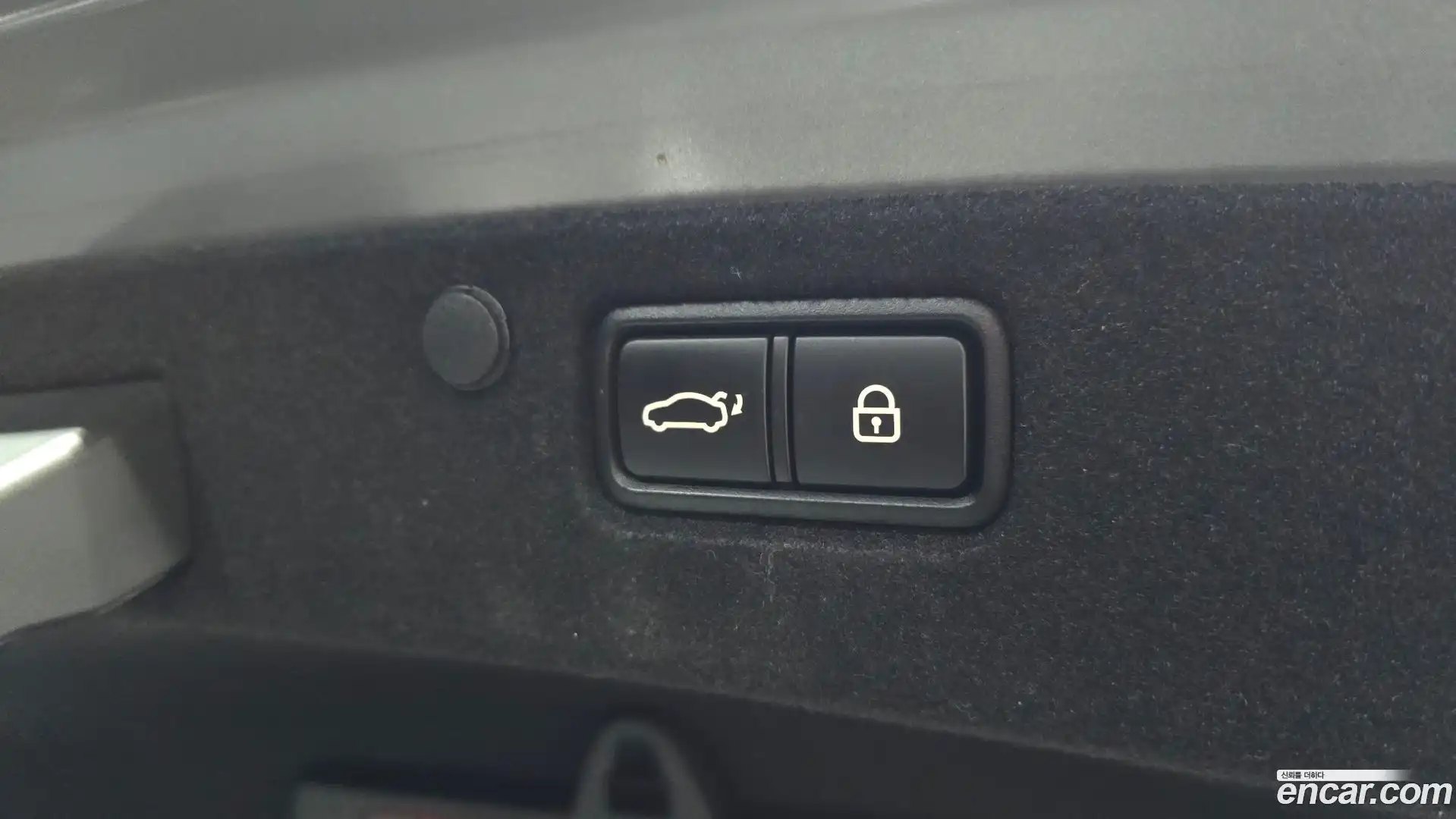 Grandeur Hyundai 2018.4-OPTION-023