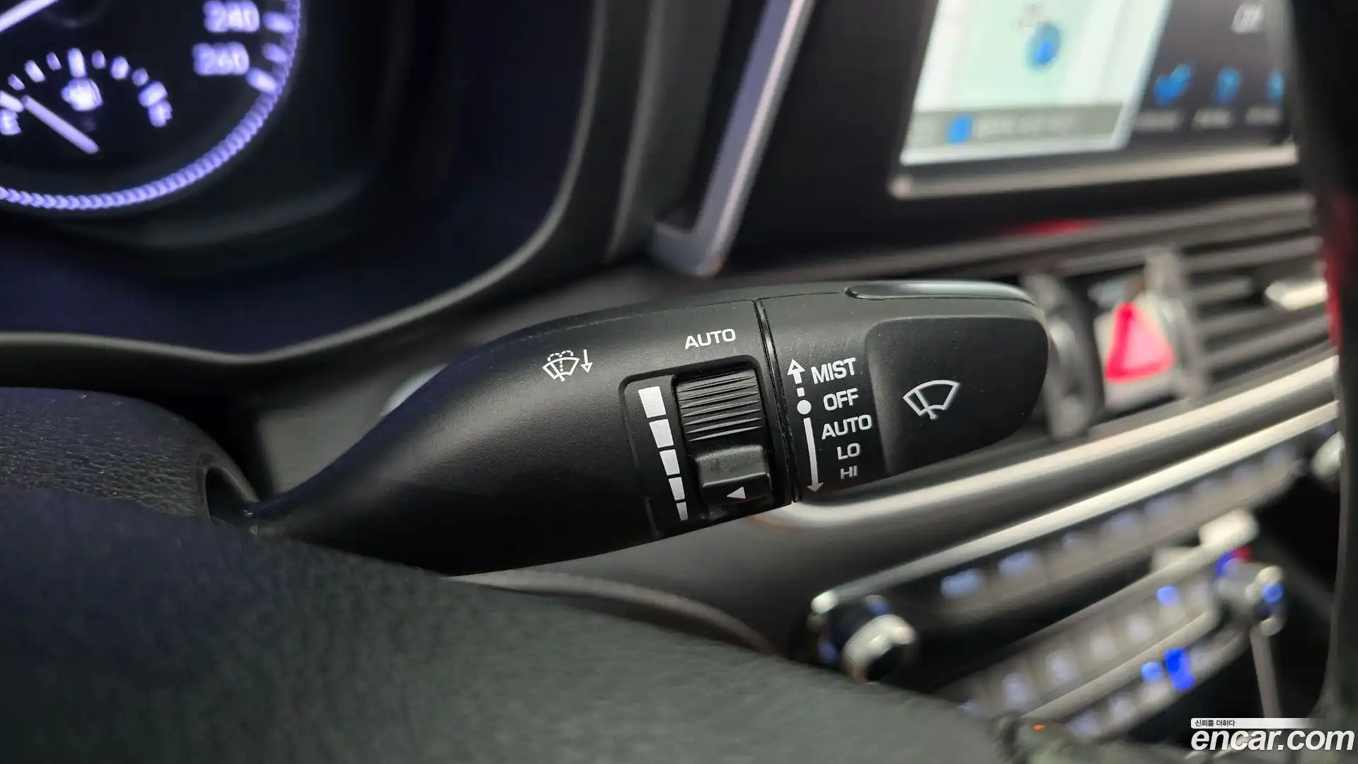 Grandeur Hyundai 2018.4-OPTION-040
