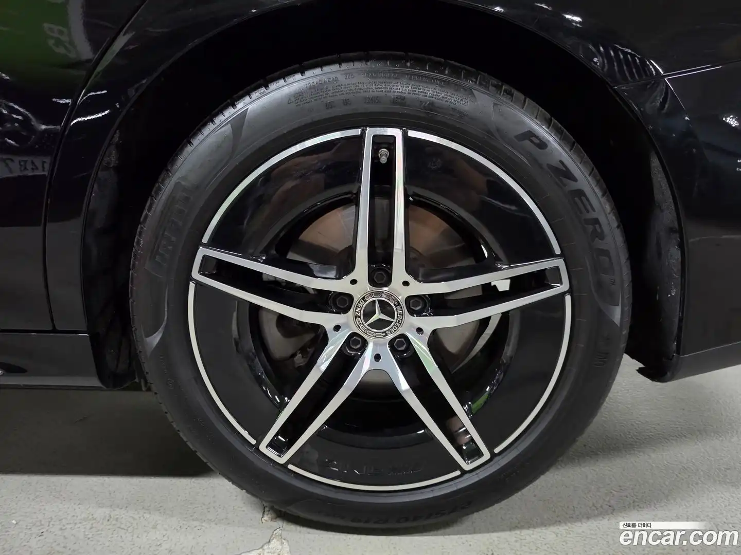 E-Class Mercedes-Benz 2025.10-OPTION-022