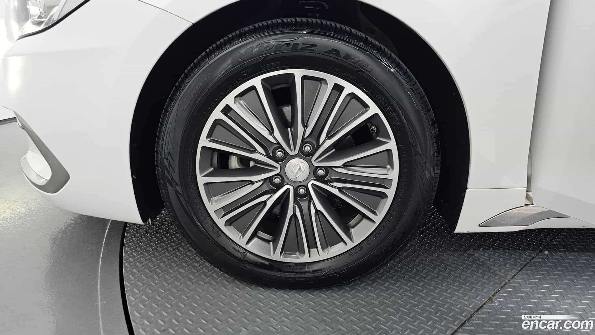 Grandeur Hyundai 2018.7-OUTER-005