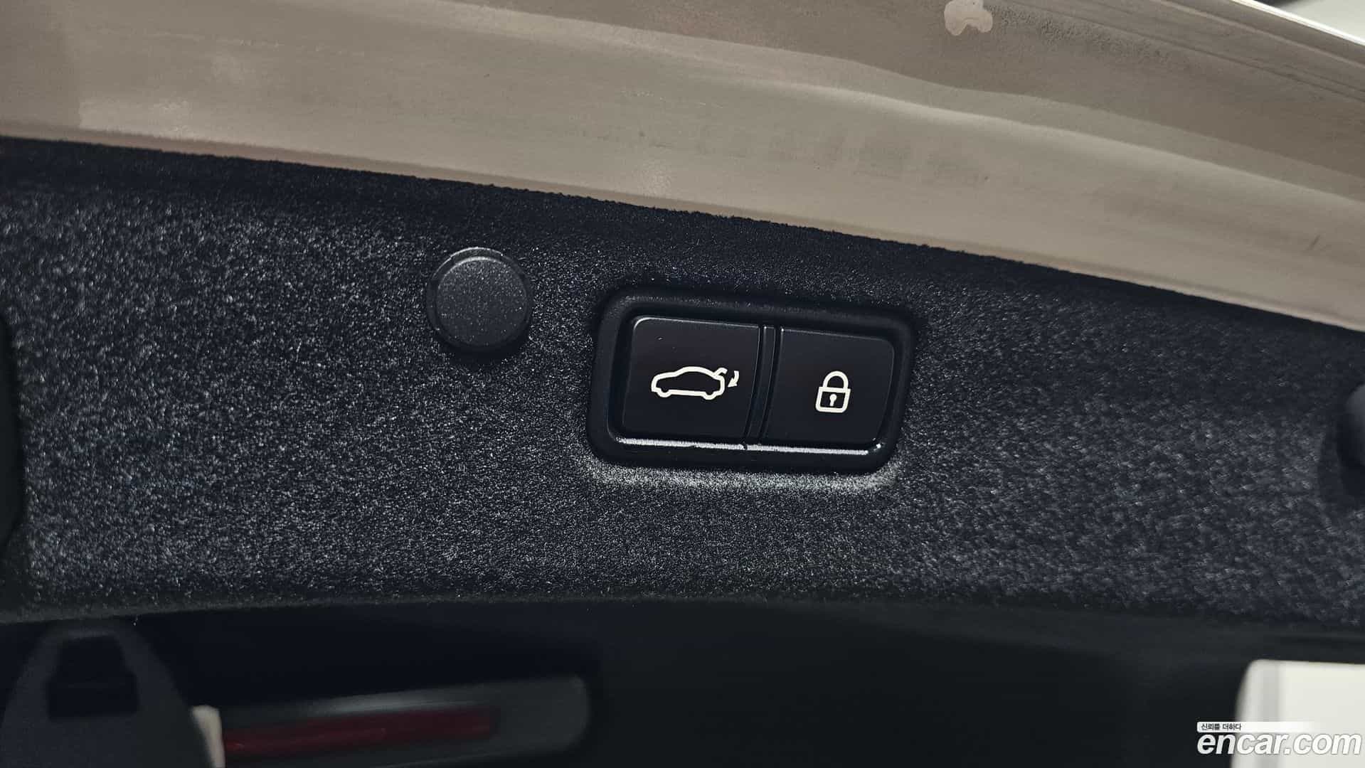 Grandeur Hyundai 2018.7-OPTION-020