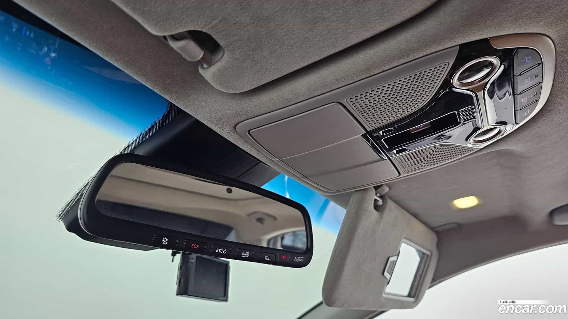 Grandeur Hyundai 2018.7-OPTION-024