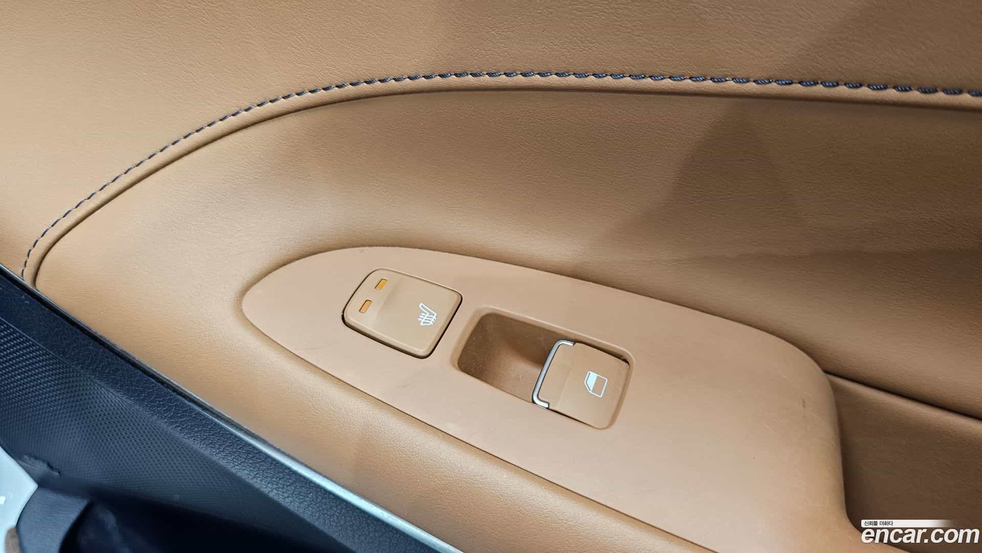 Grandeur Hyundai 2018.7-OPTION-043