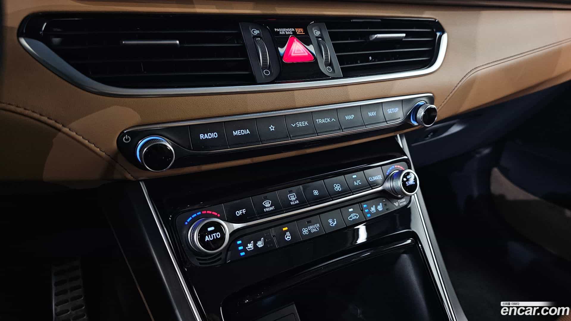 Grandeur Hyundai 2018.7-OPTION-046