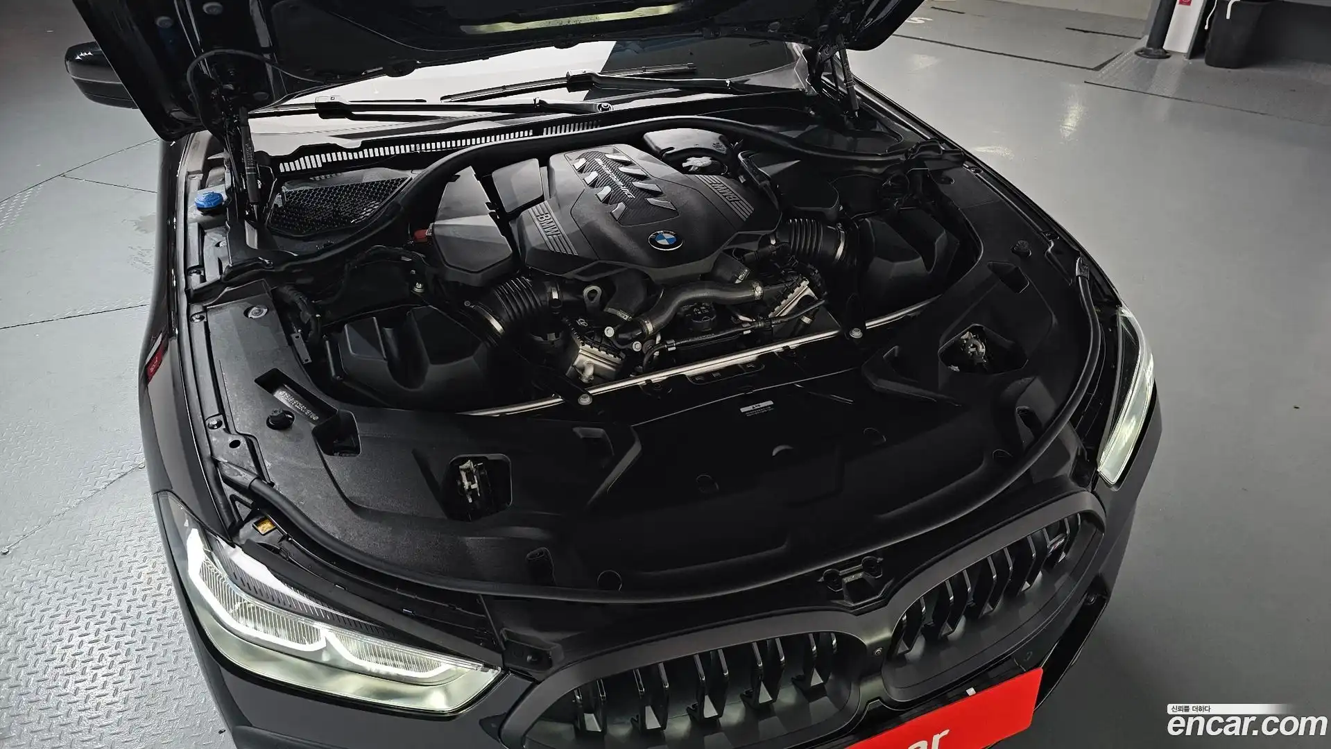 8-Series BMW 2025.2-OUTER-006