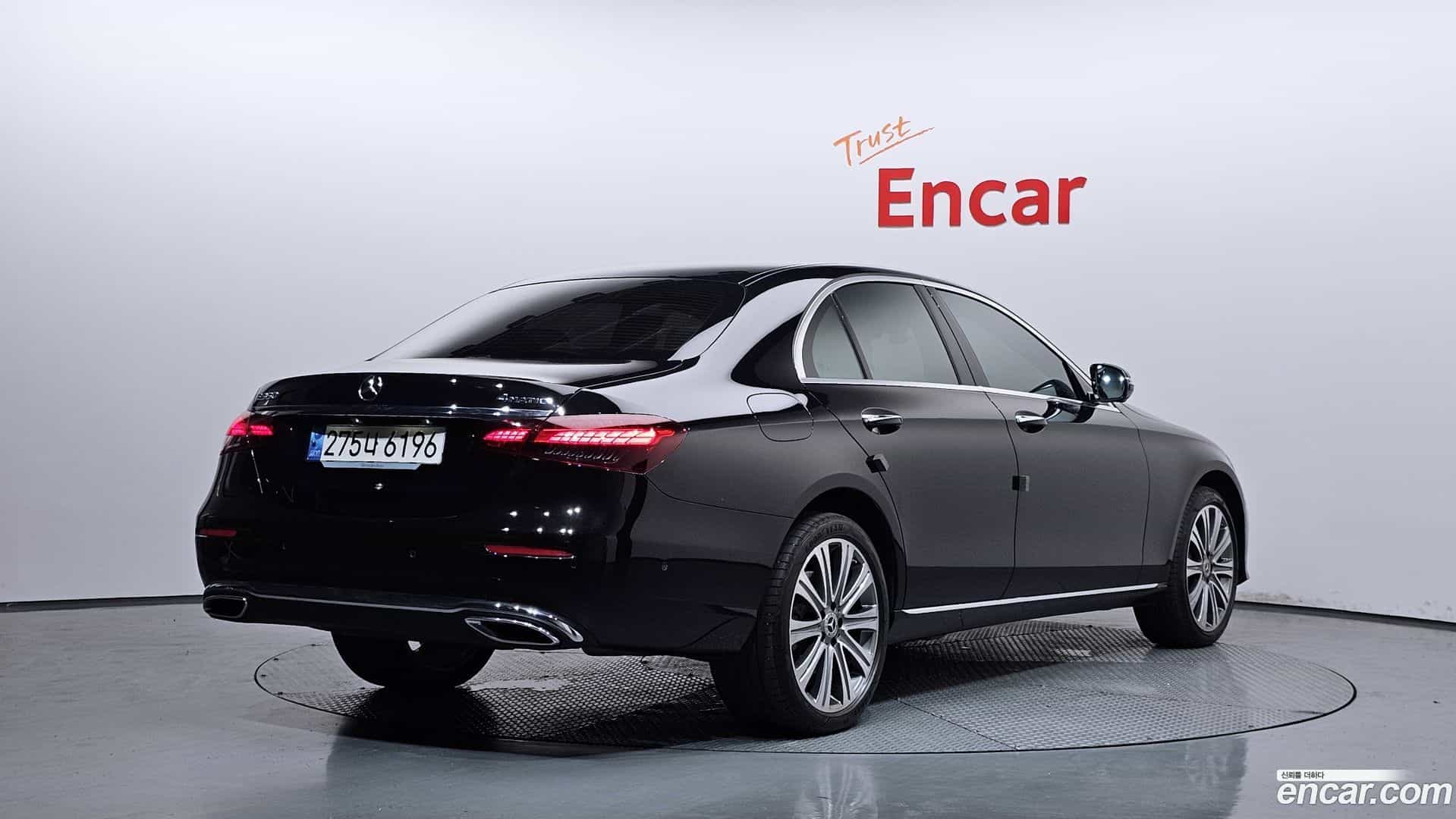 E-Class Mercedes-Benz 2023.4-OUTER-002