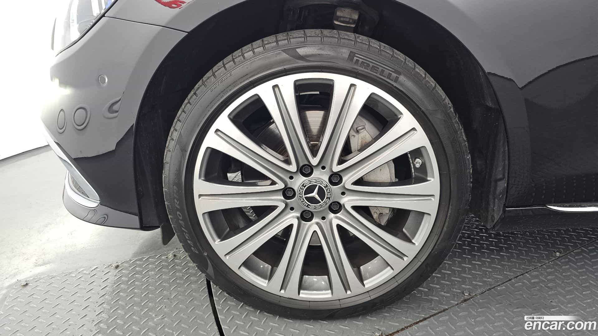 E-Class Mercedes-Benz 2023.4-OUTER-005