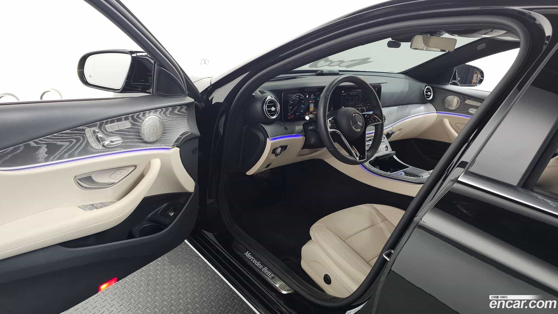 E-Class Mercedes-Benz 2023.4-INNER-010