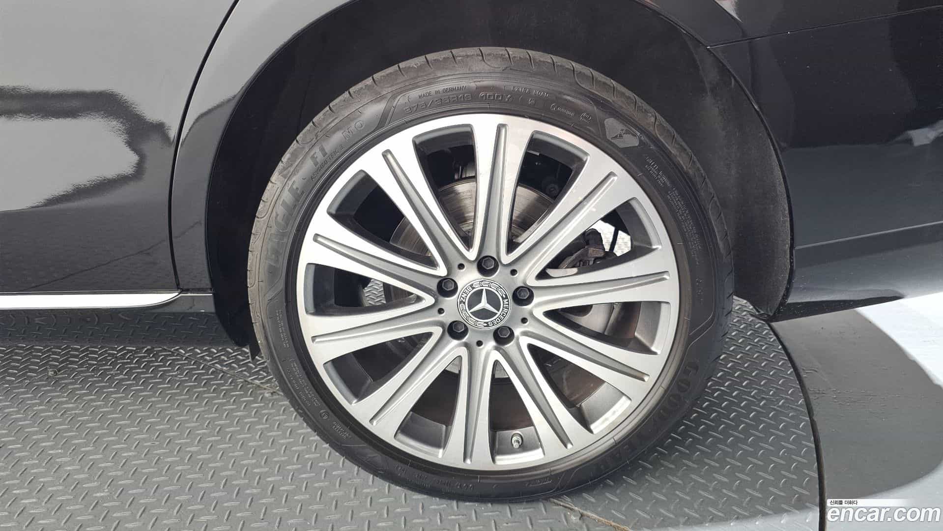 E-Class Mercedes-Benz 2023.4-OUTER-031