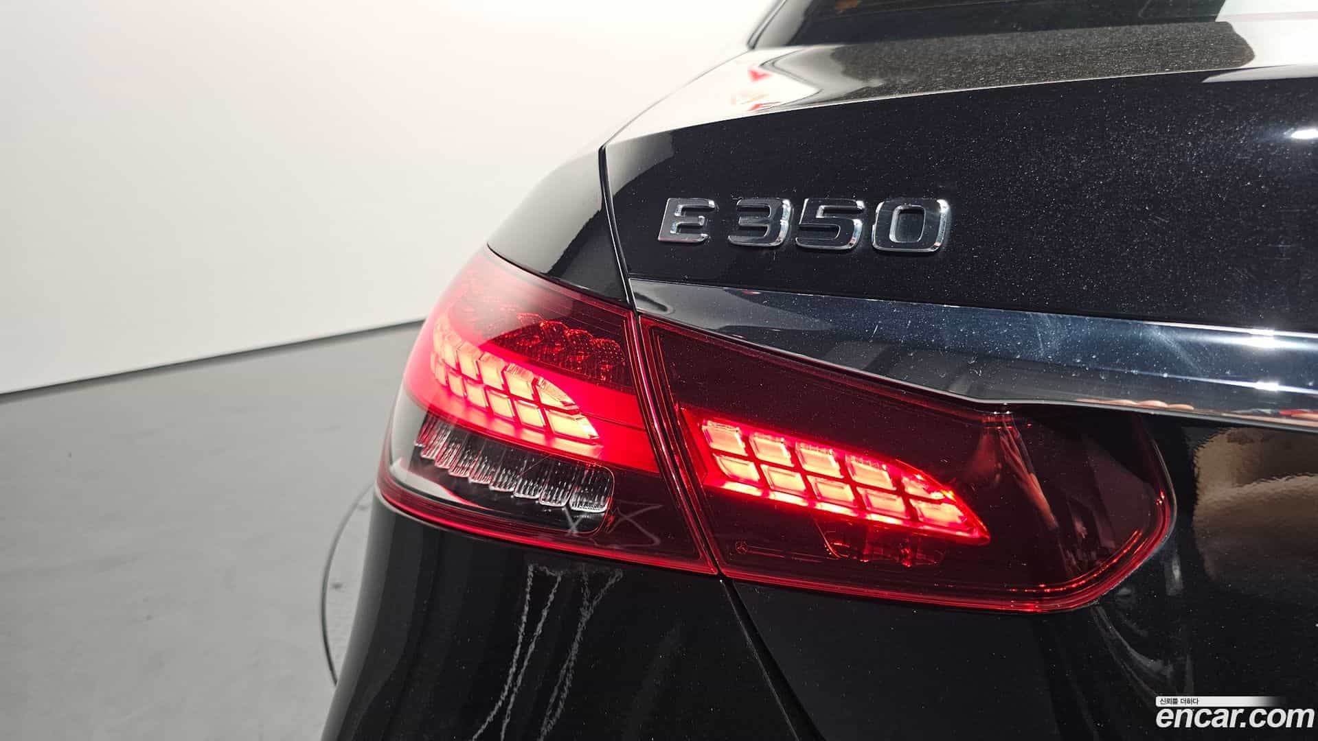 E-Class Mercedes-Benz 2023.4-OUTER-033