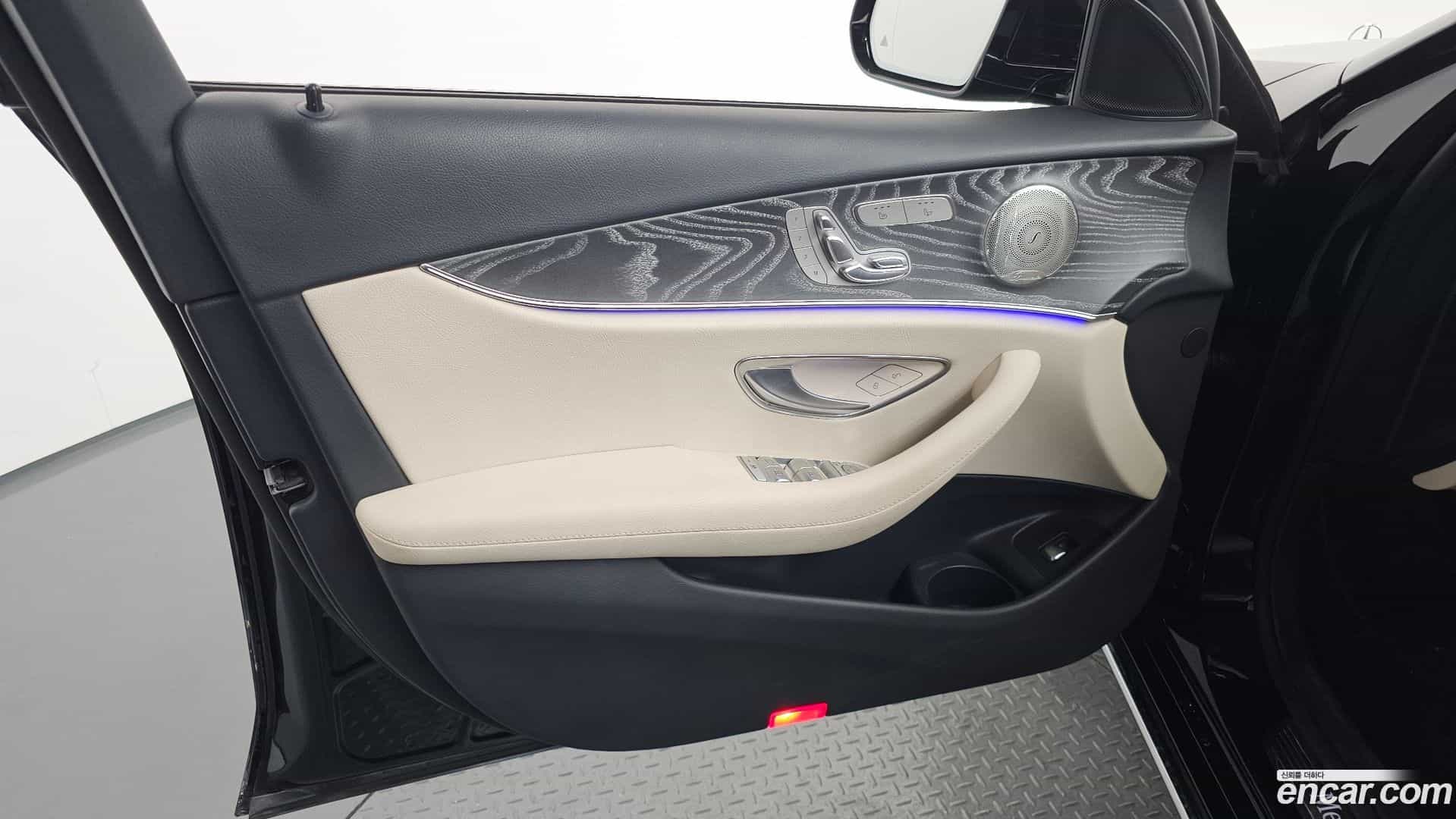 E-Class Mercedes-Benz 2023.4-INNER-034