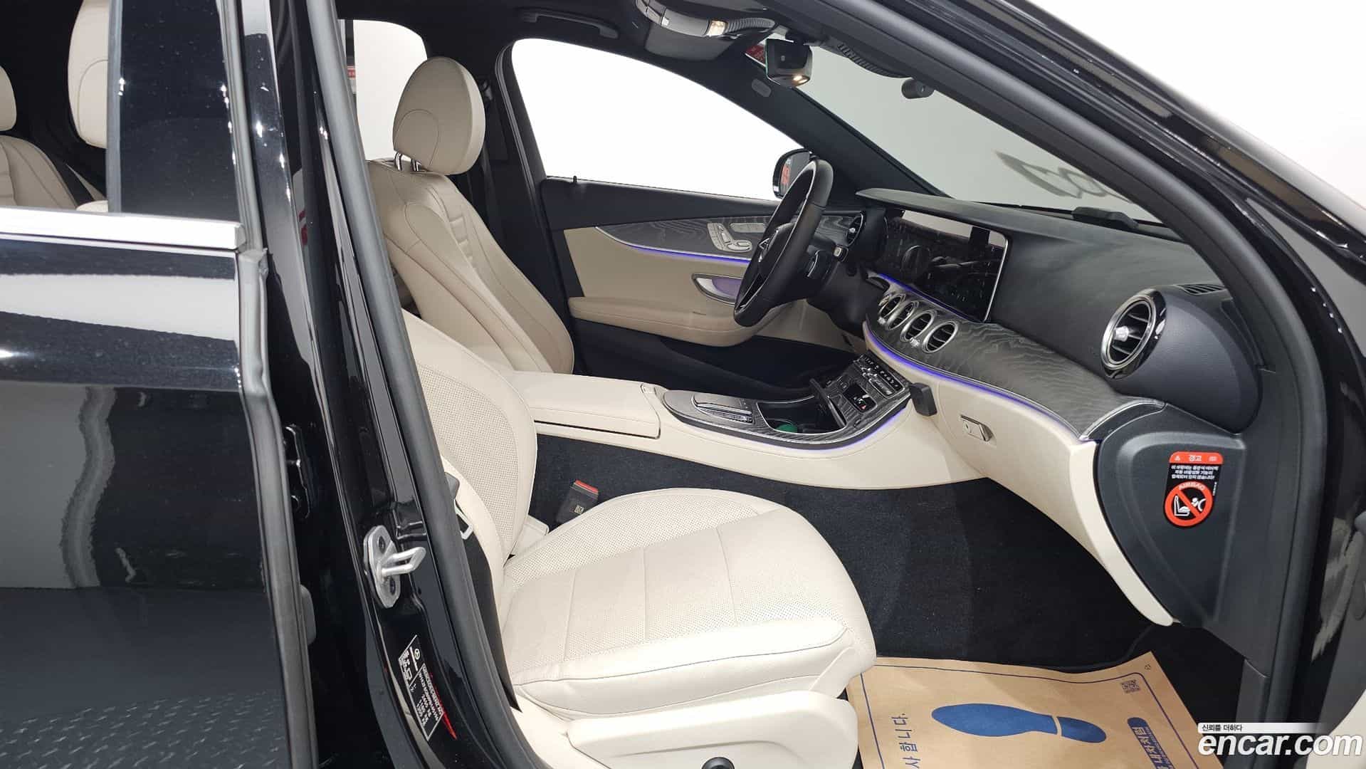 E-Class Mercedes-Benz 2023.4-INNER-036