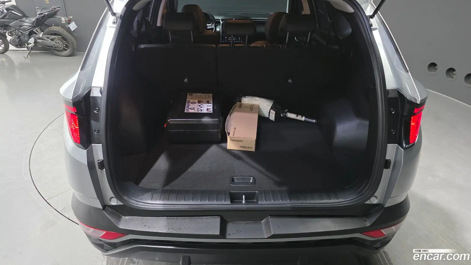Tucson Hyundai 2023.4-OPTION-024