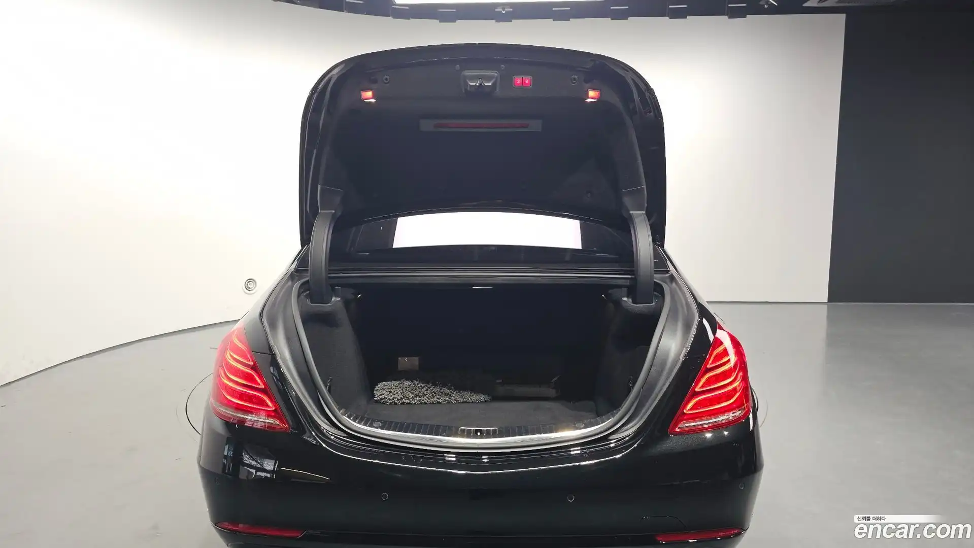 S-Class Mercedes-Benz 2016.1-OPTION-024