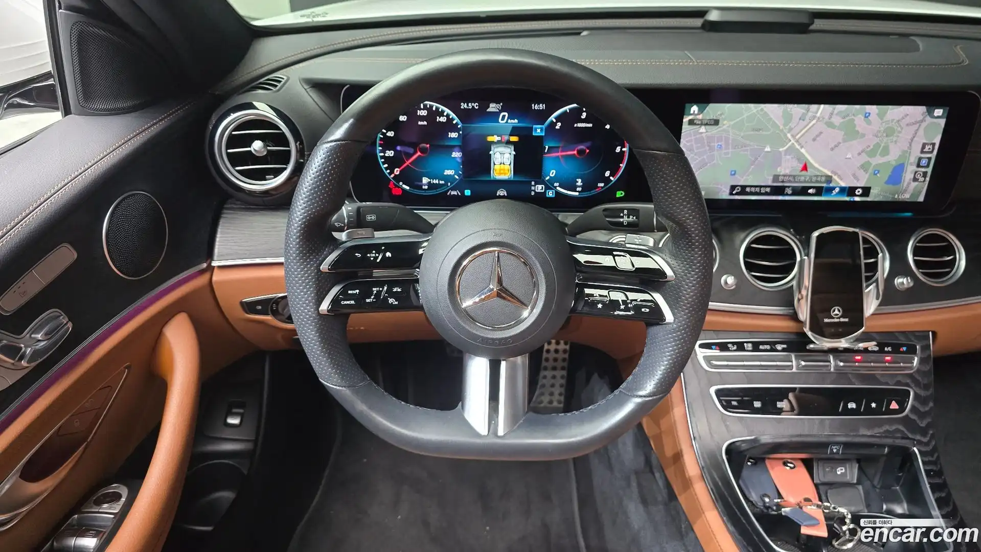E-Class Mercedes-Benz 2021.6-OPTION-016