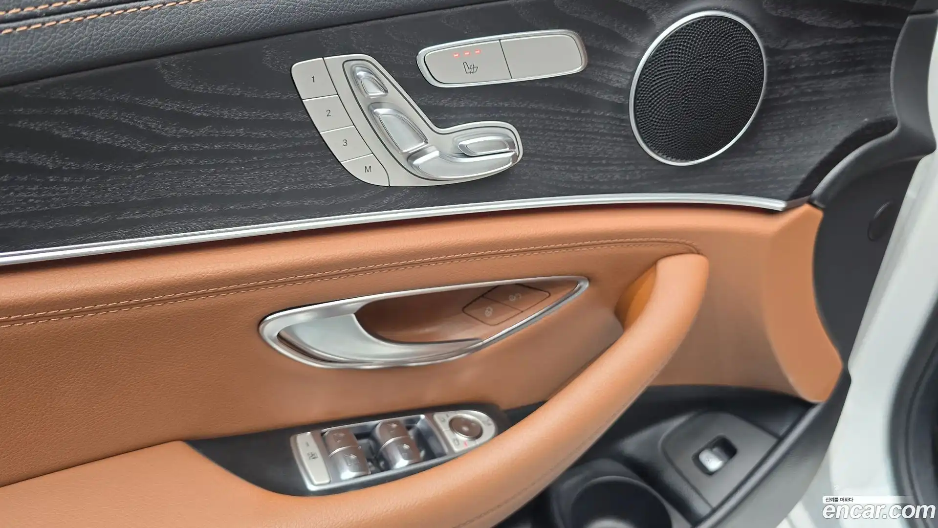 E-Class Mercedes-Benz 2021.6-OPTION-017