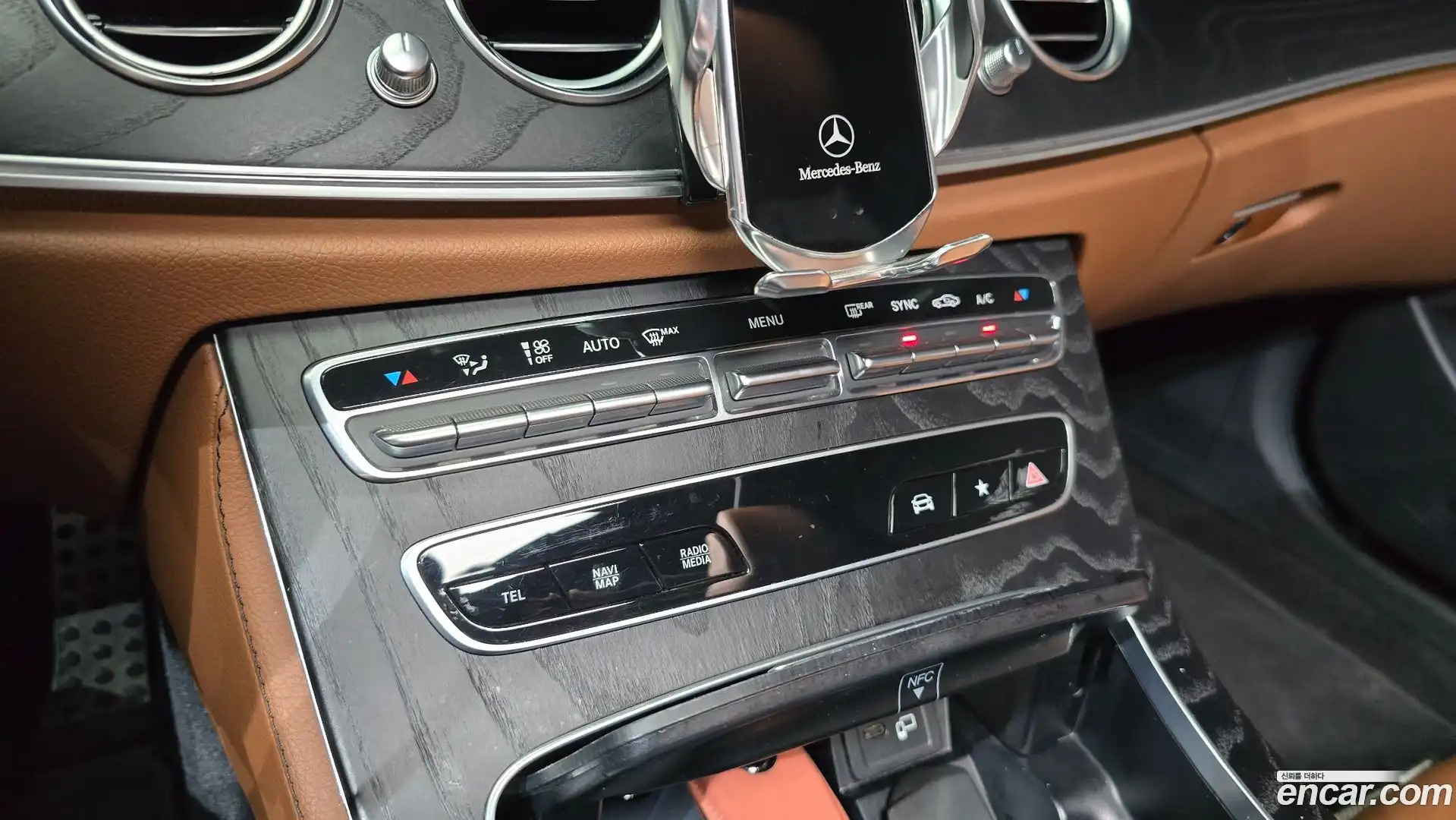 E-Class Mercedes-Benz 2021.6-OPTION-022
