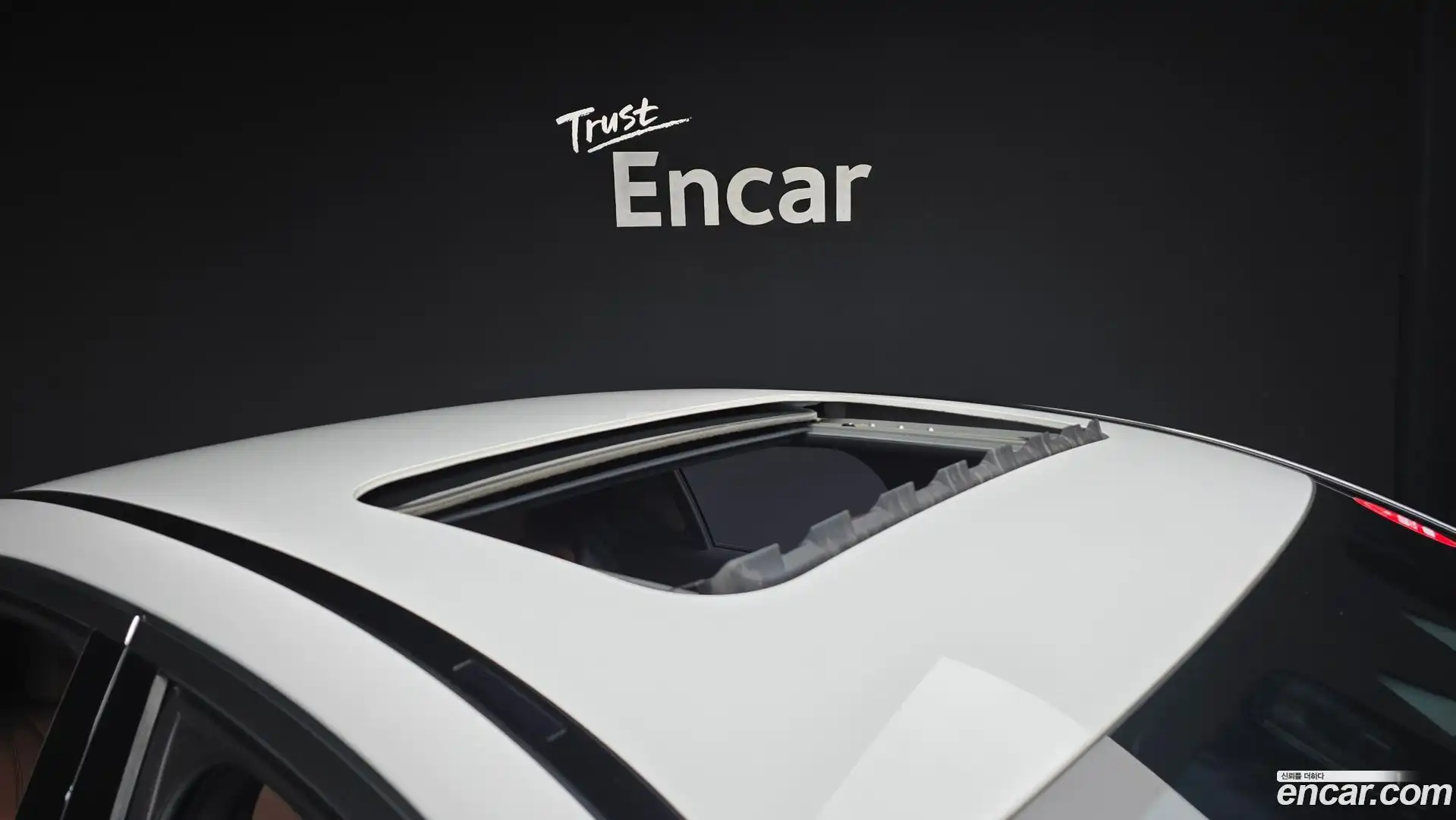 E-Class Mercedes-Benz 2021.6-OPTION-040