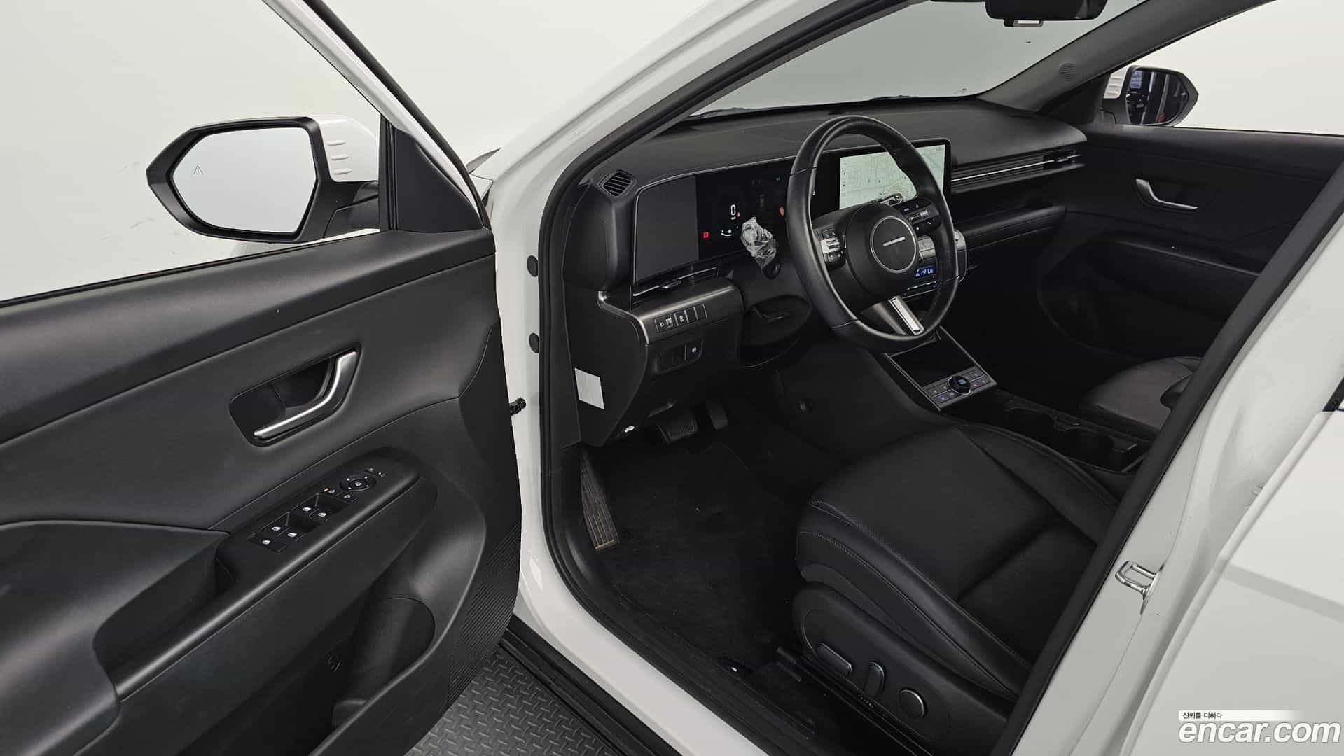 Kona Hyundai 2023.5-INNER-010