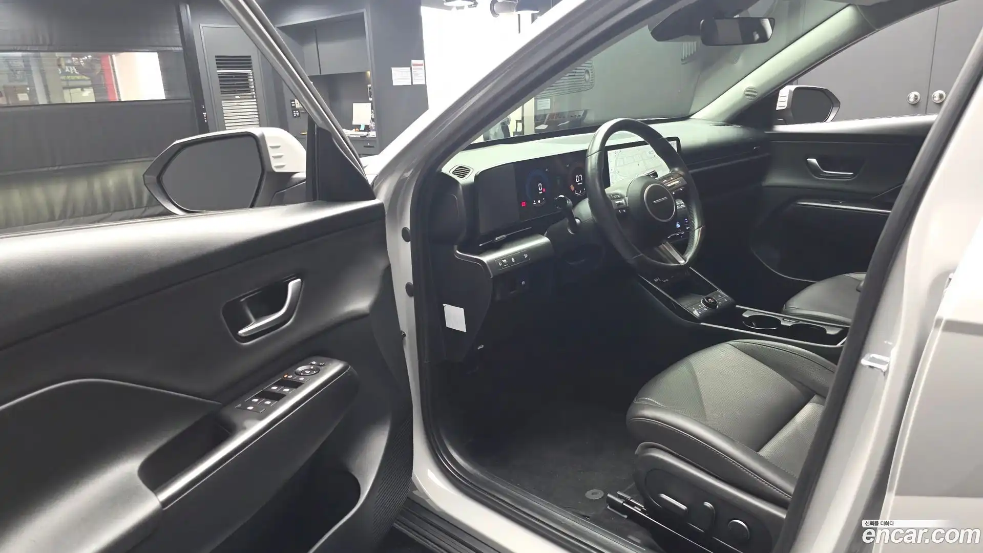 Kona Hyundai 2023.3-INNER-010