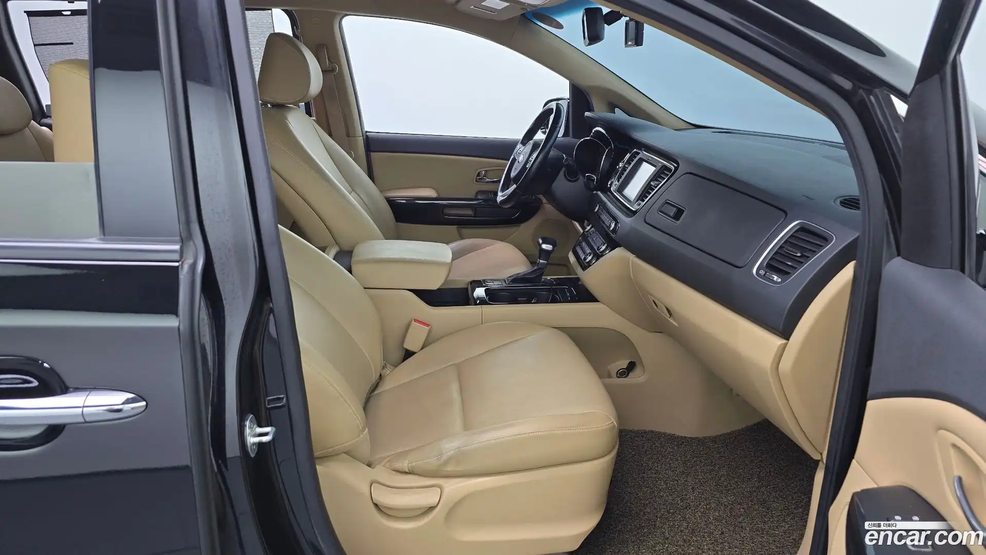 Canival Kia 2017.5-INNER-036