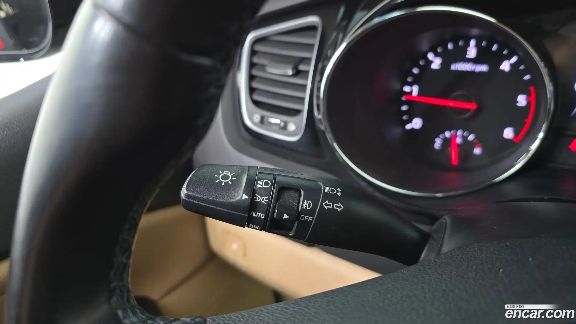 Canival Kia 2017.5-OPTION-040