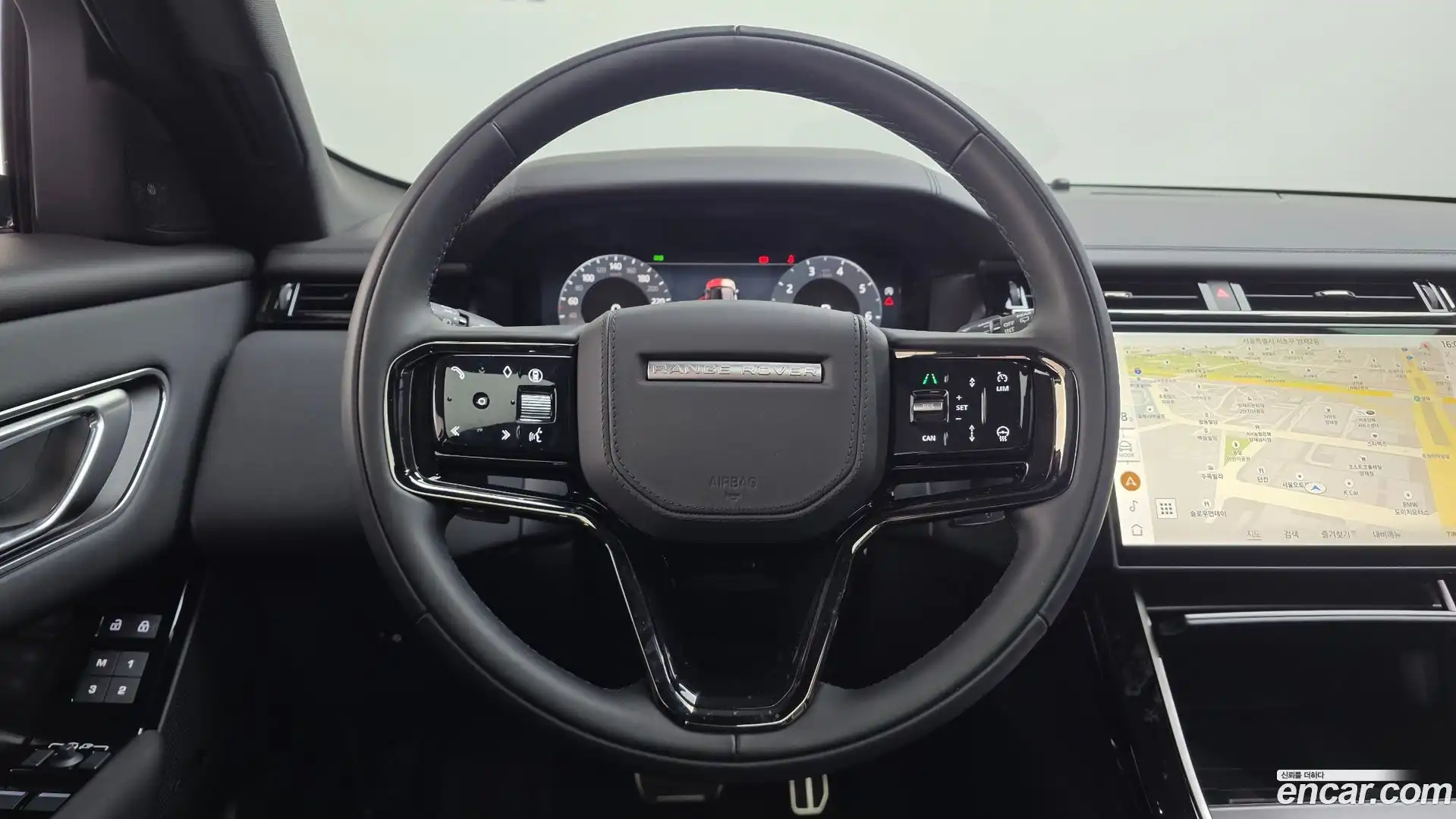 Range Rover Velar Land Rover 2025.8-OPTION-019