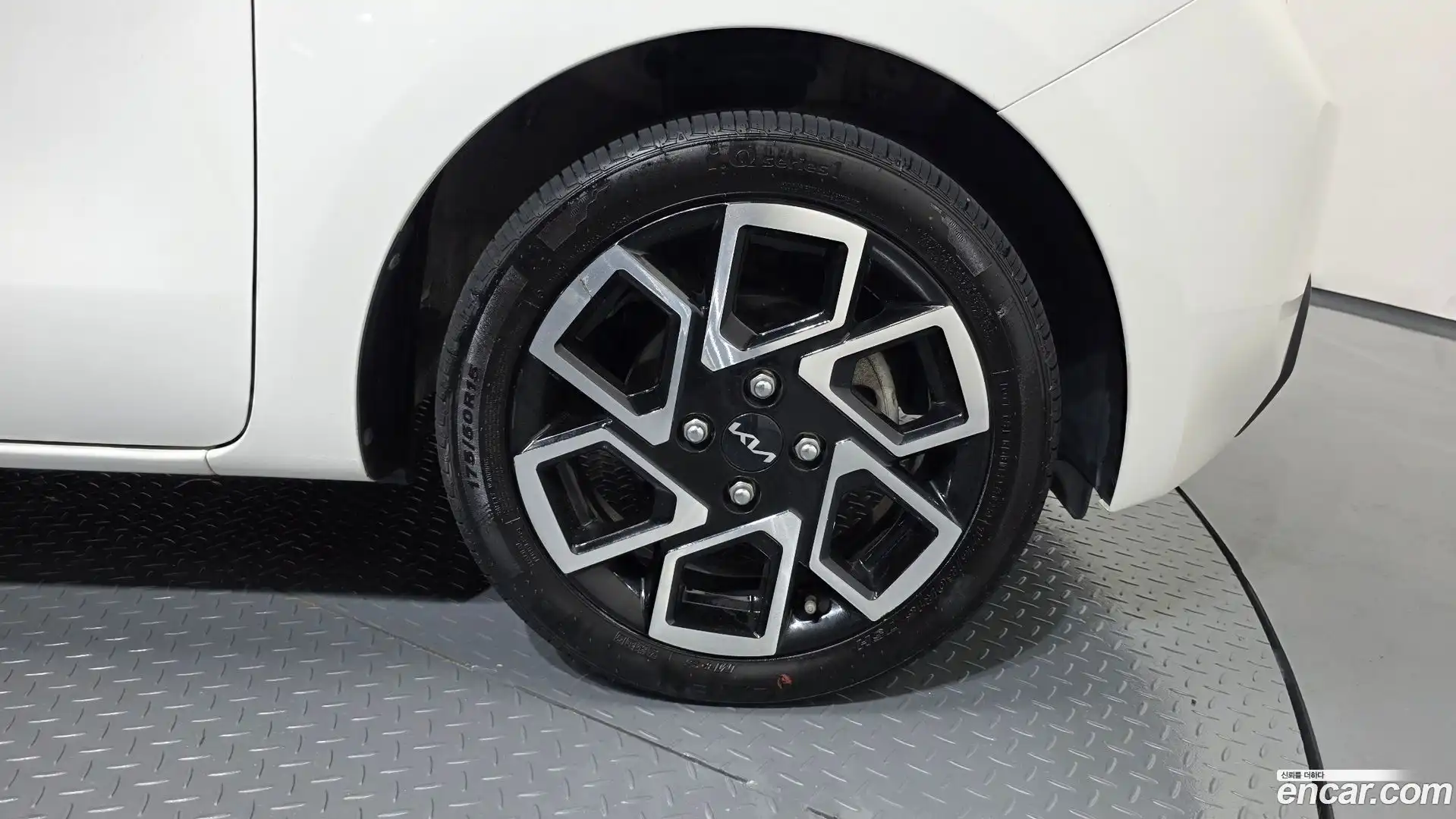 RAY Kia 2023.1-OUTER-031