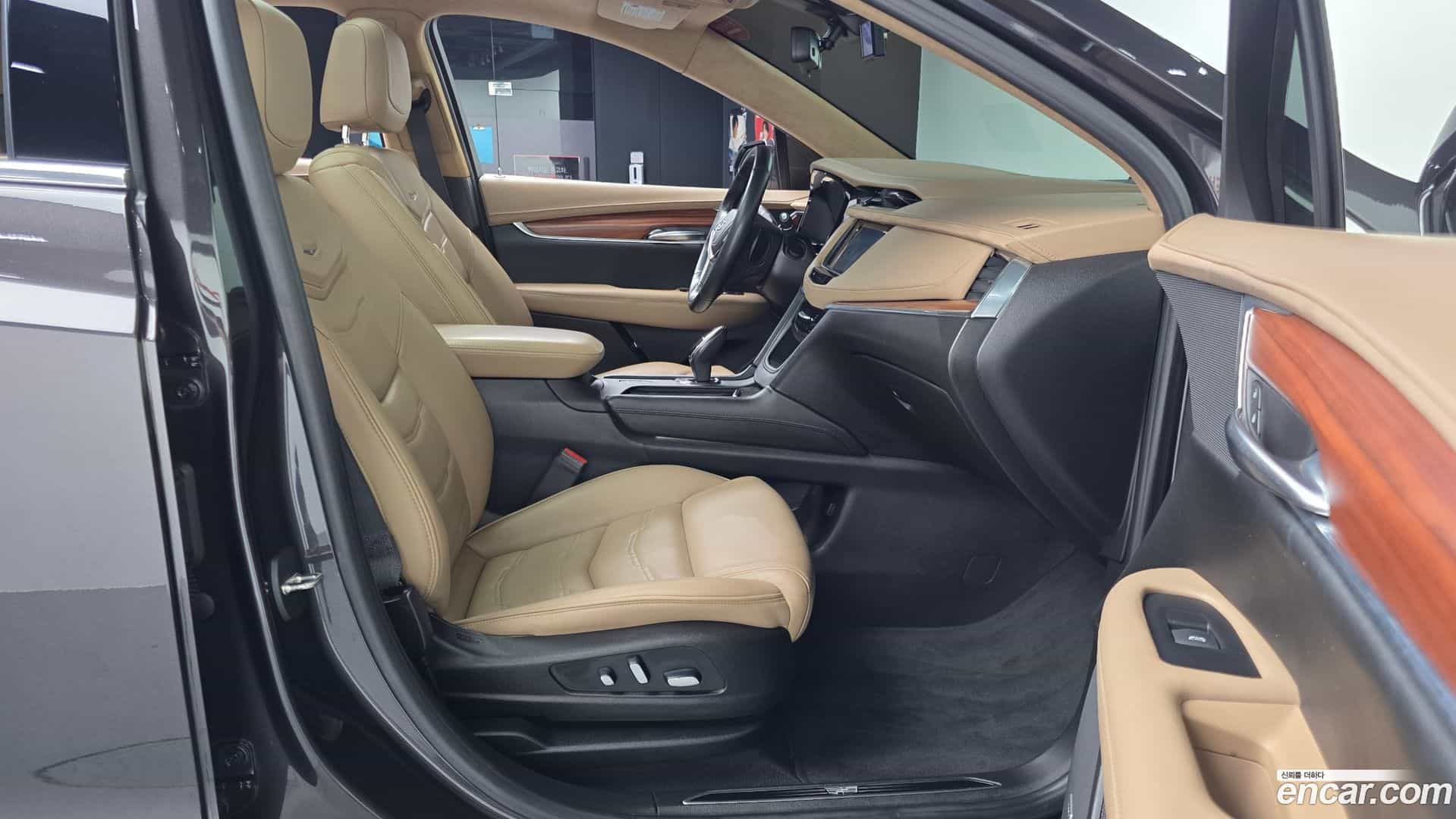 XT5 Cadillac 2019.5-OPTION-015