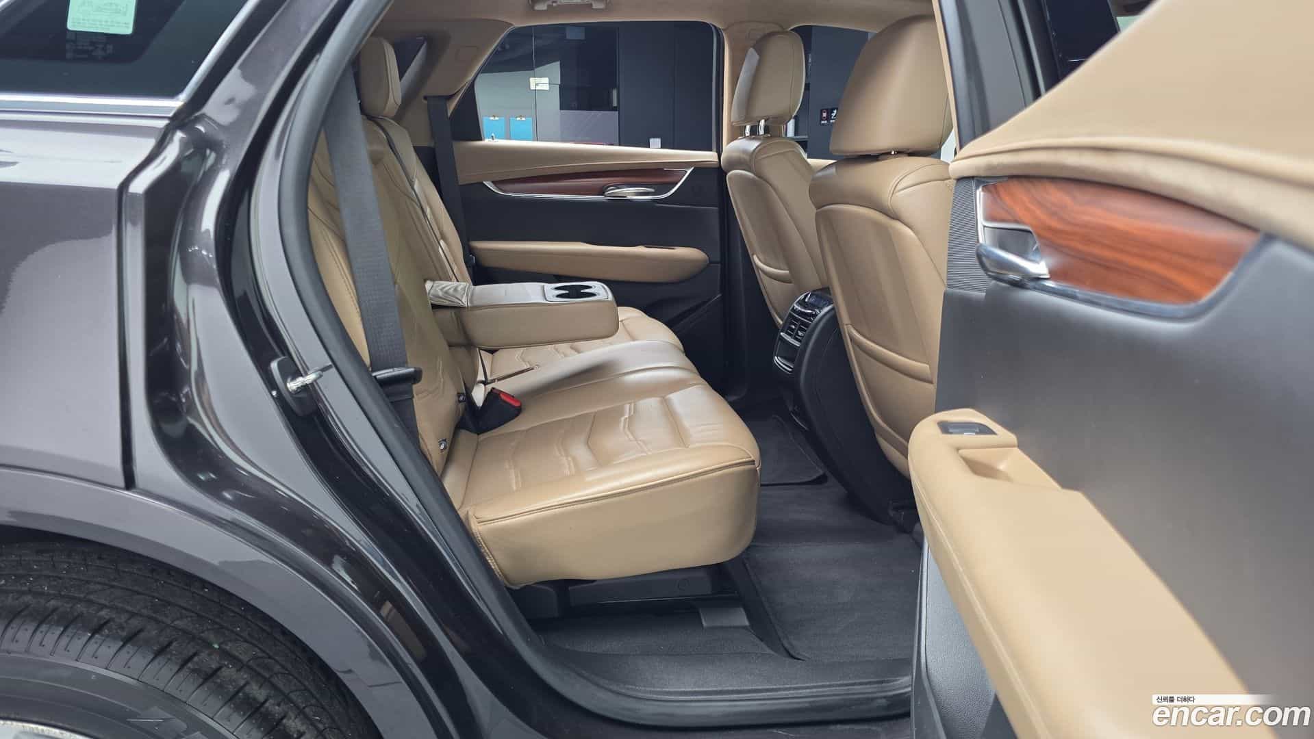 XT5 Cadillac 2019.5-OPTION-016