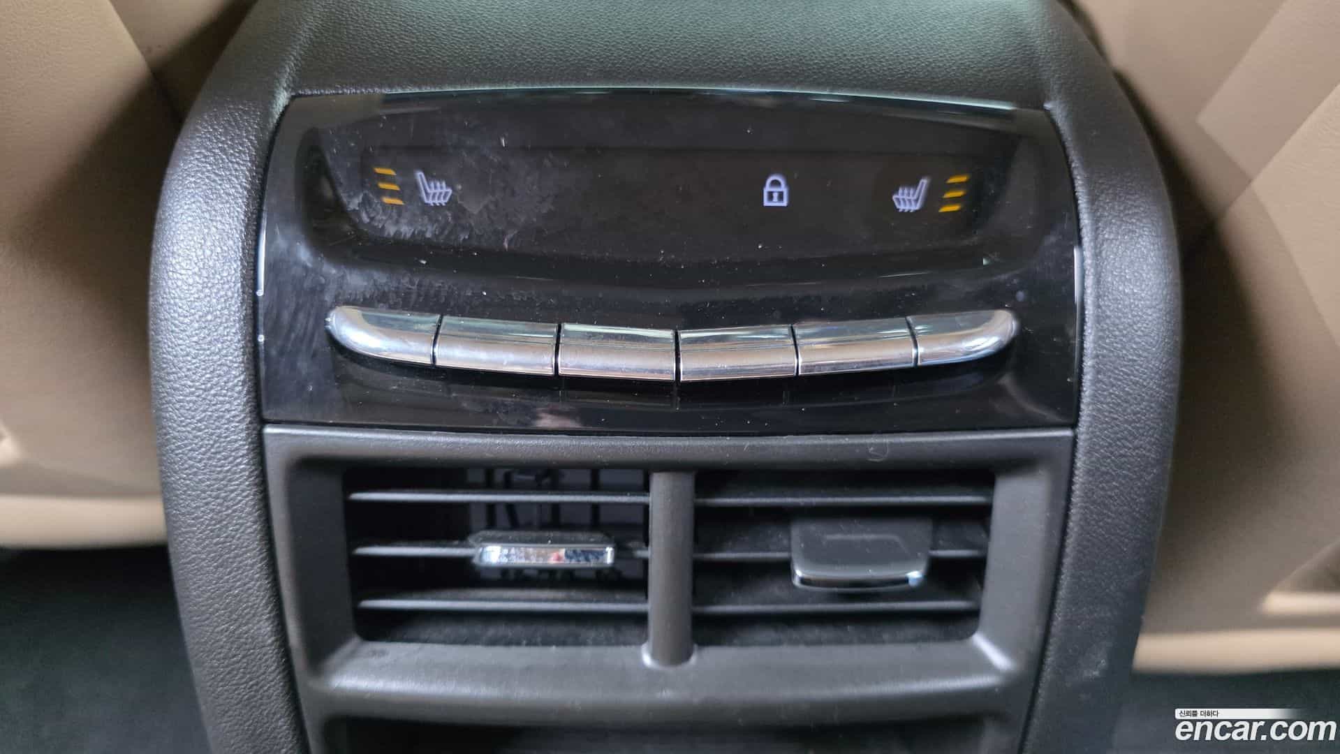 XT5 Cadillac 2019.5-OPTION-022