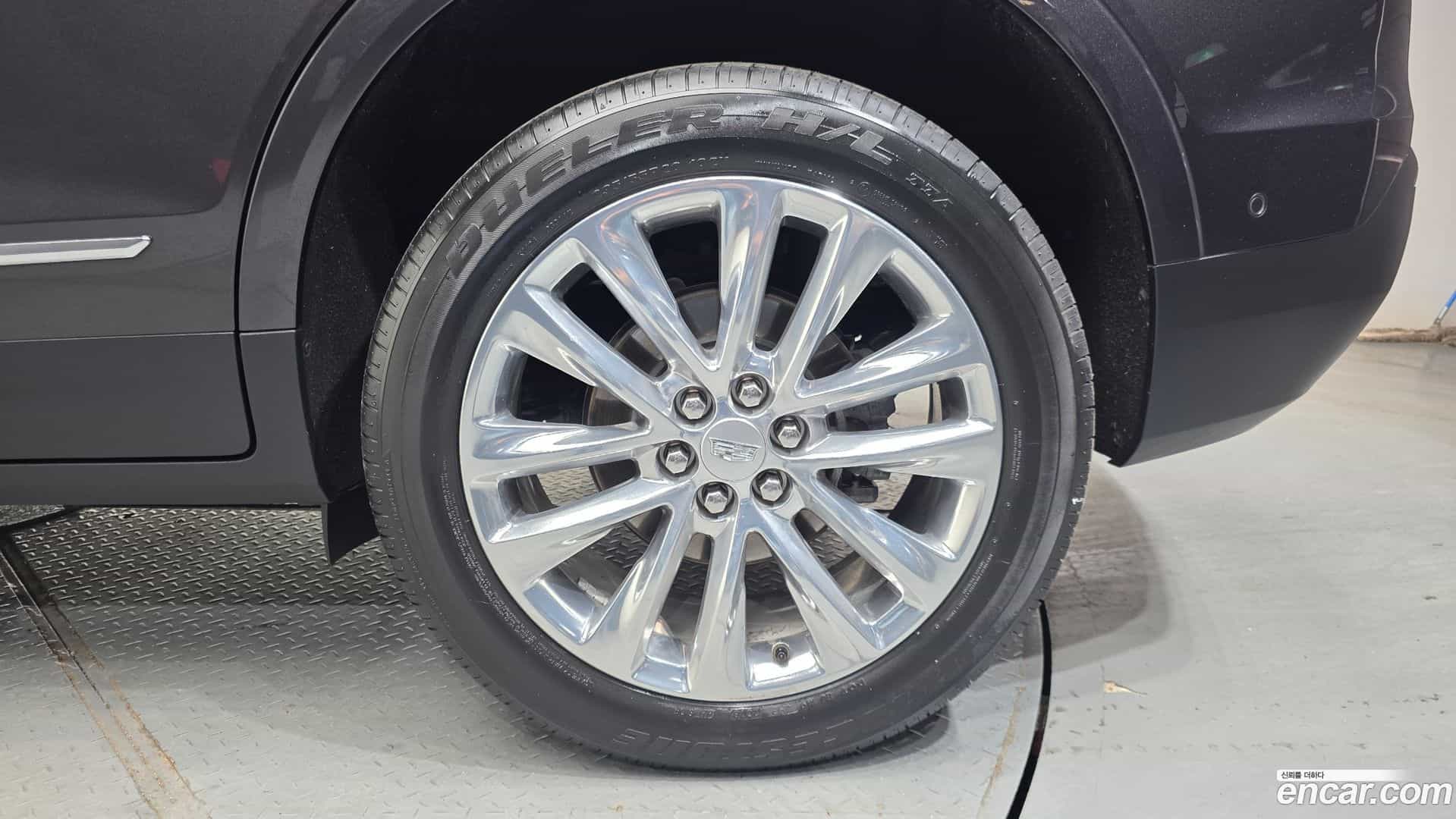 XT5 Cadillac 2019.5-OUTER-031