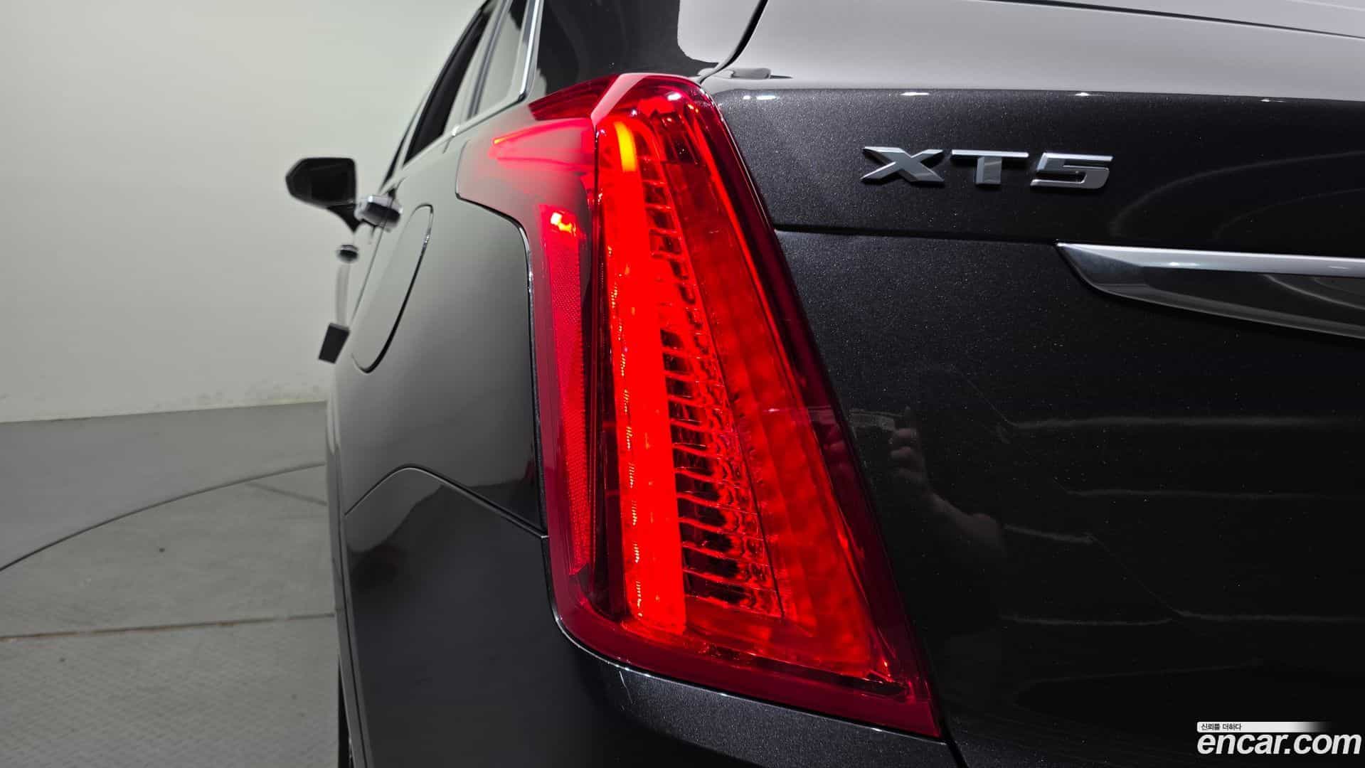 XT5 Cadillac 2019.5-OUTER-033