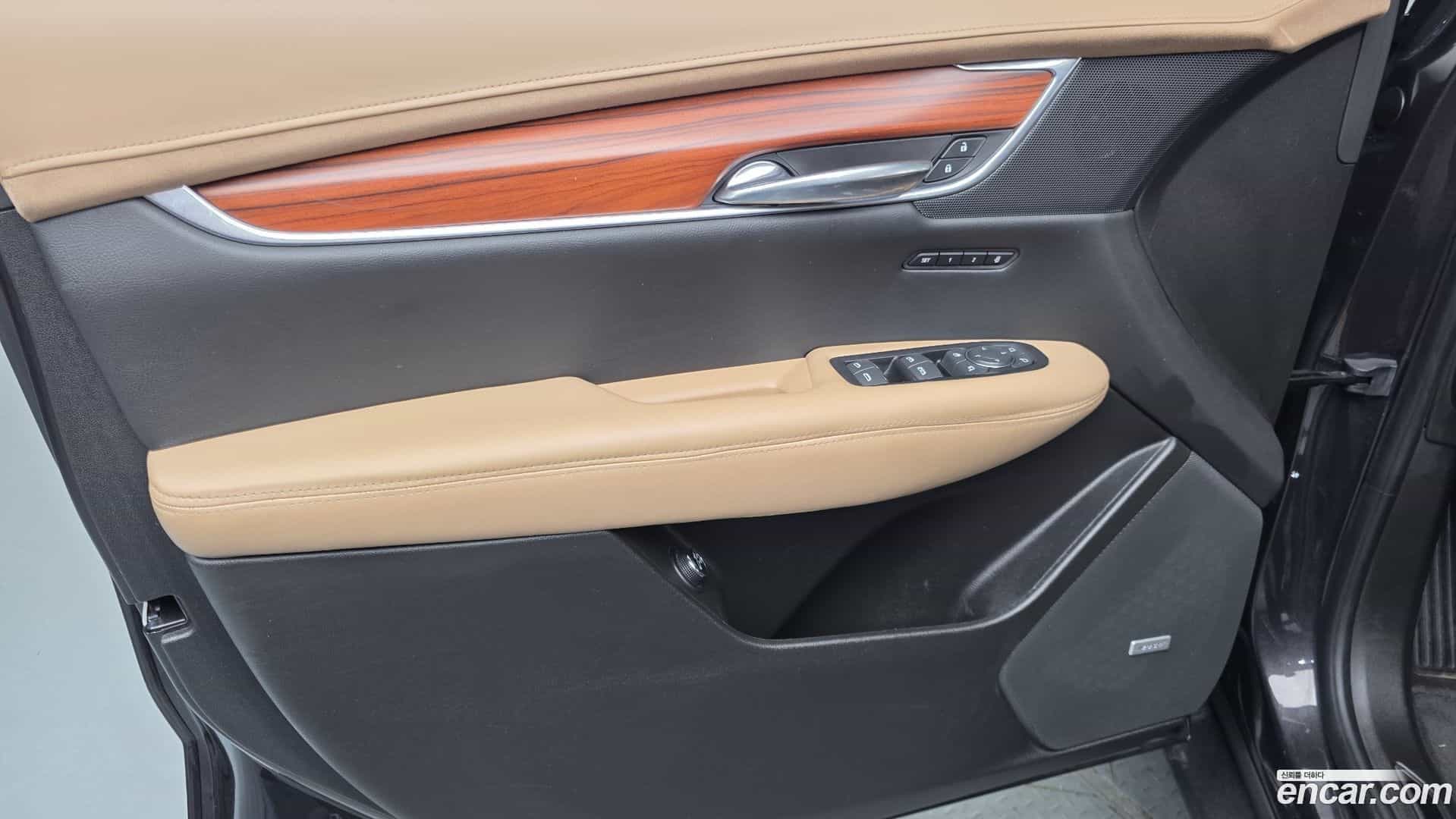 XT5 Cadillac 2019.5-INNER-034