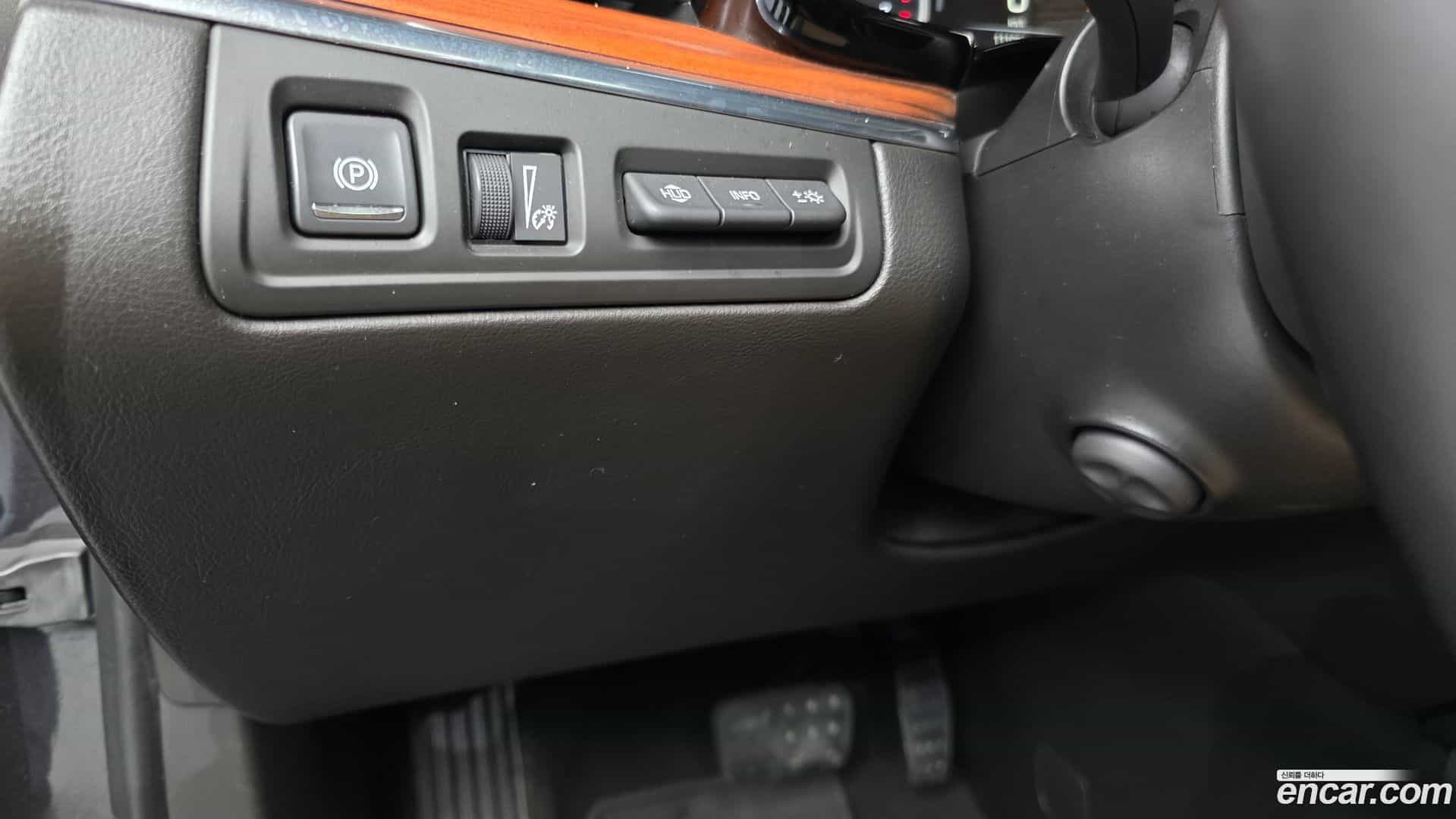 XT5 Cadillac 2019.5-OPTION-042