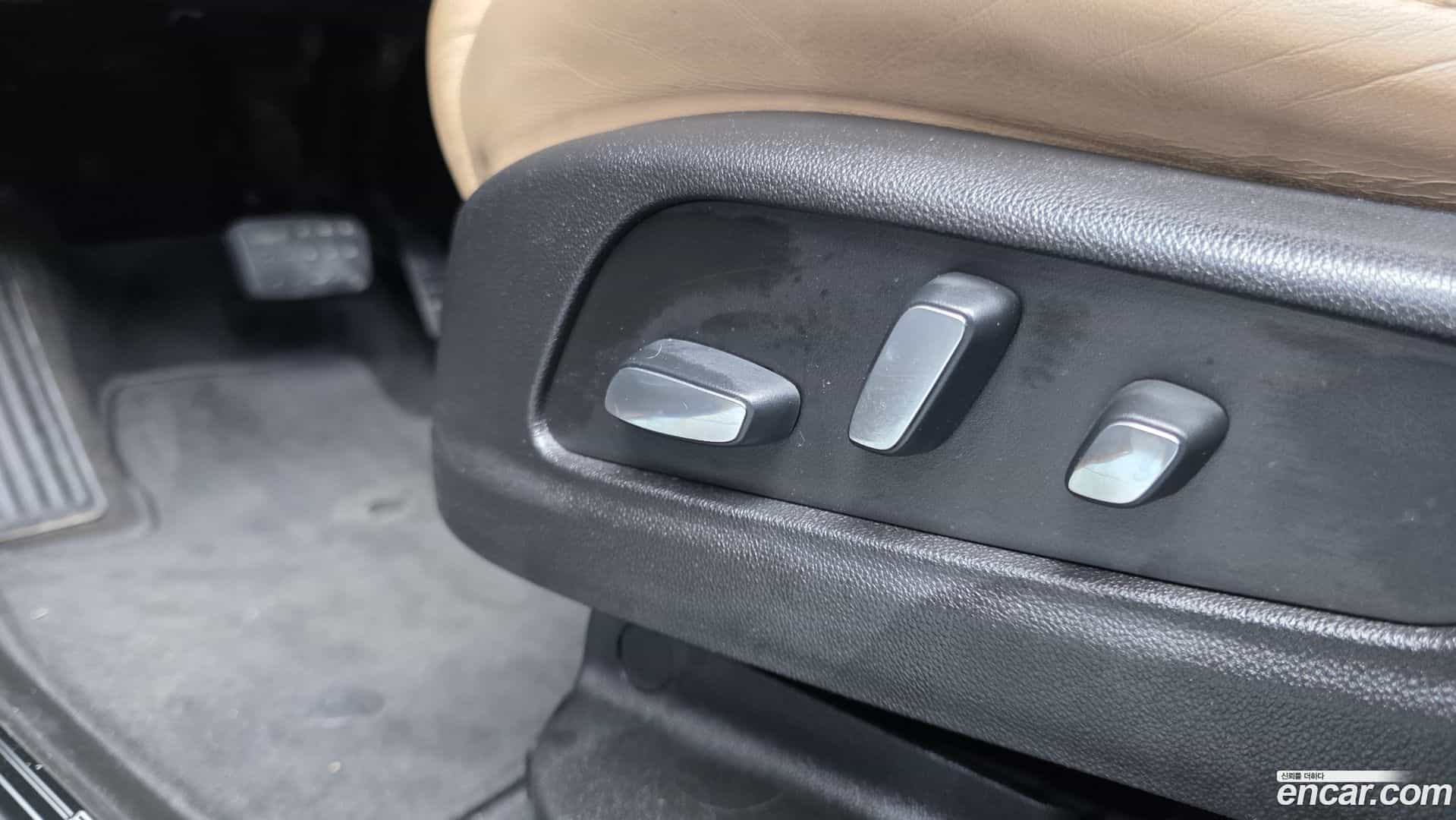 XT5 Cadillac 2019.5-OPTION-044