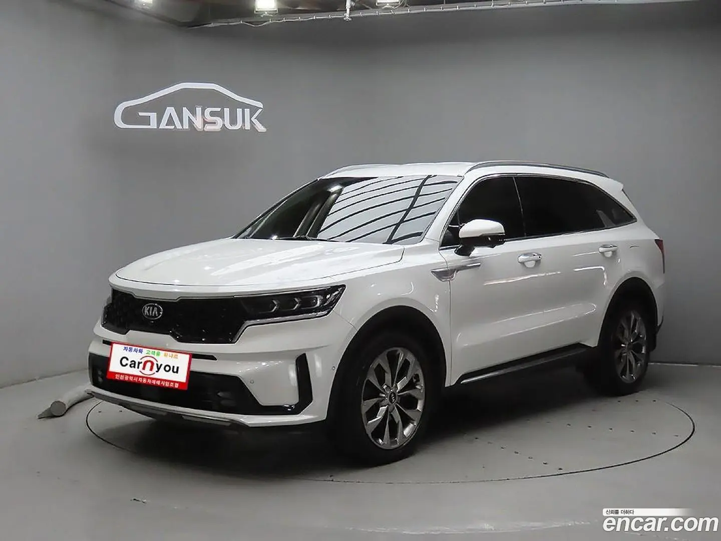 Main__Slider__Photo:Sorento Kia 2020.10-0