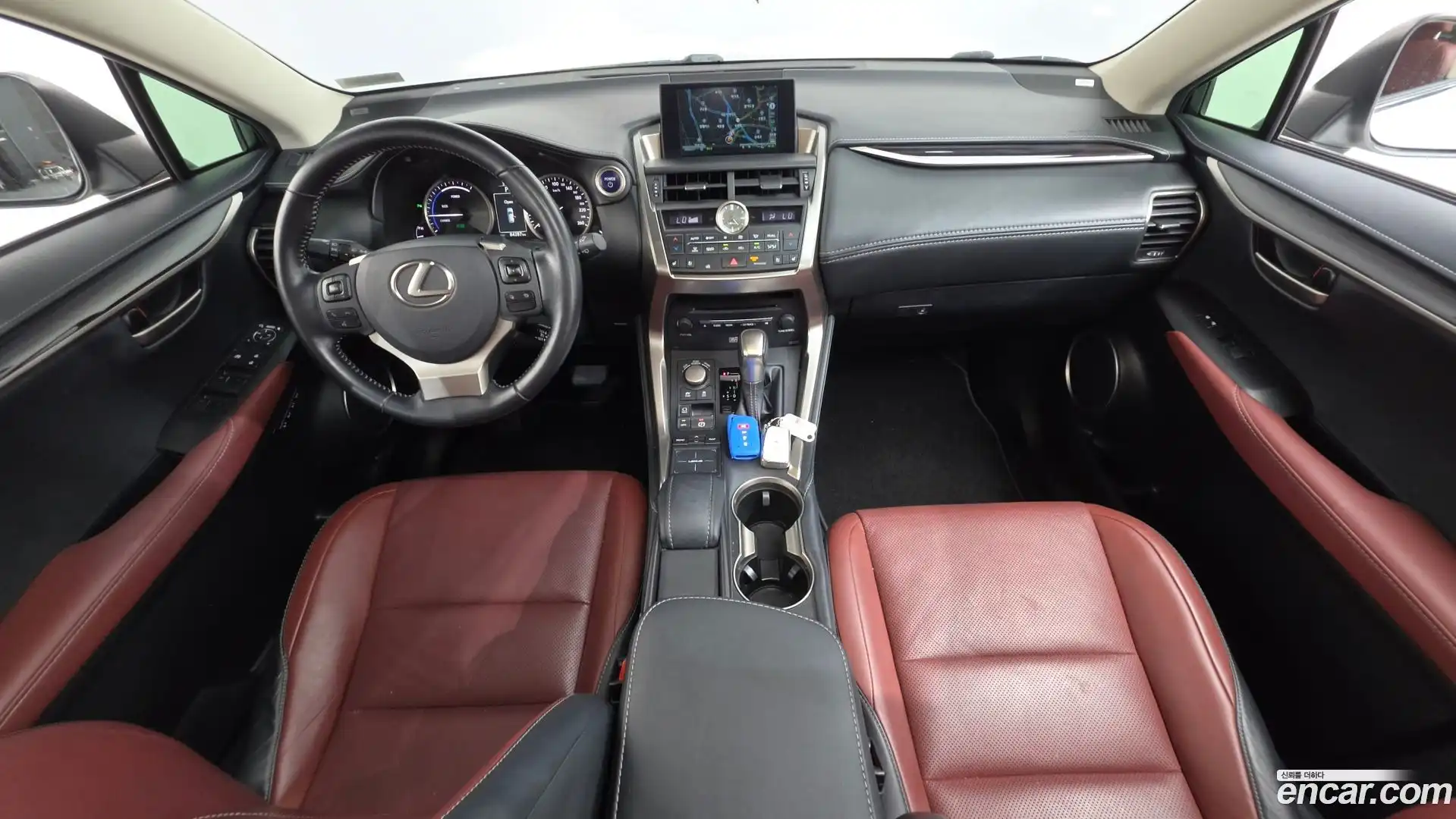 NX Lexus 2016.5-INNER-007