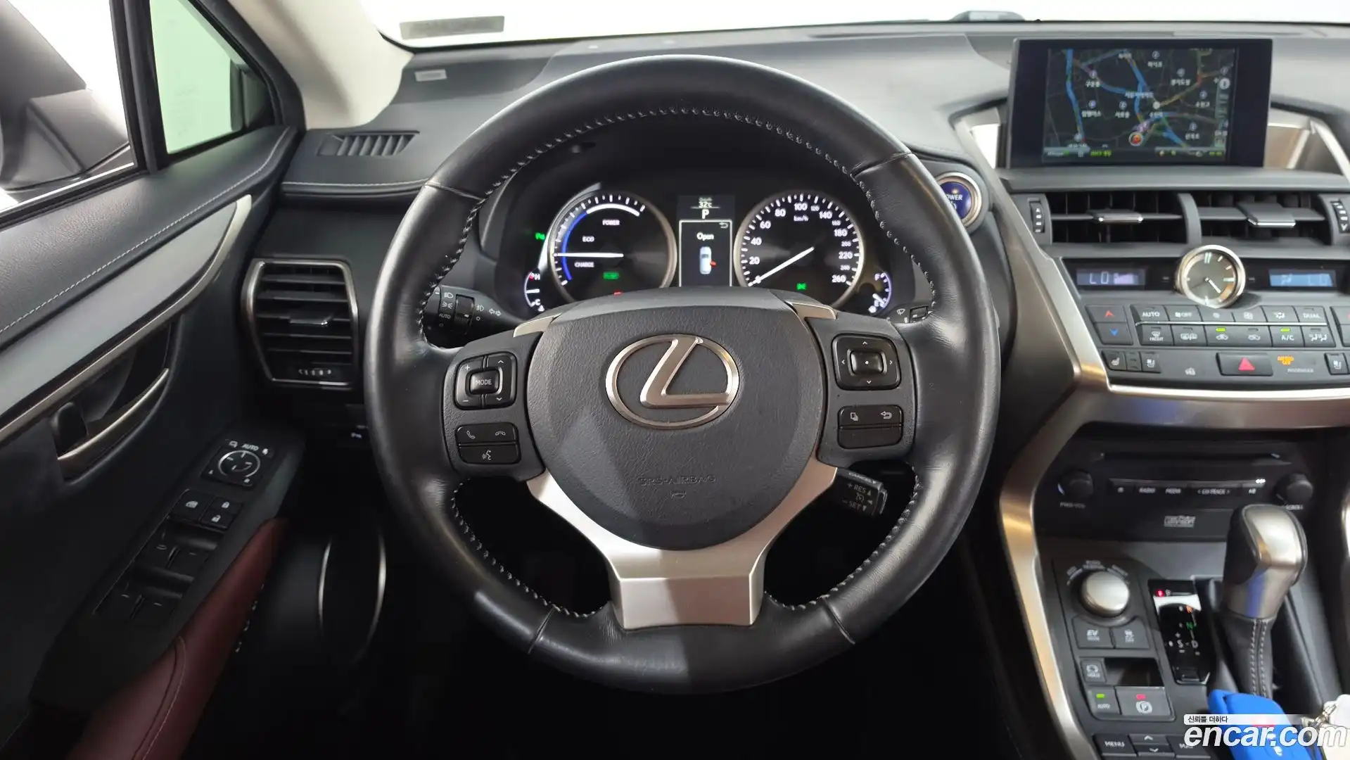 NX Lexus 2016.5-OPTION-017