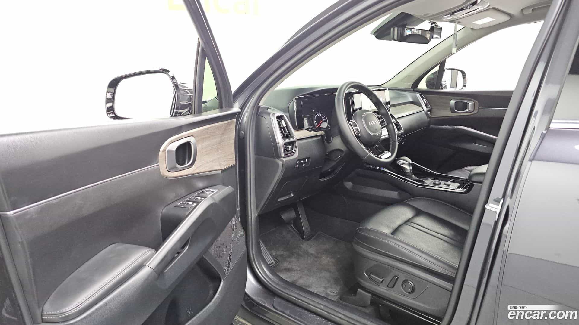 Sorento Kia 2023.4-INNER-010