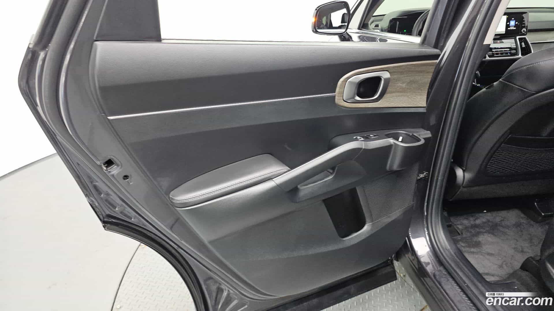 Sorento Kia 2023.4-INNER-035