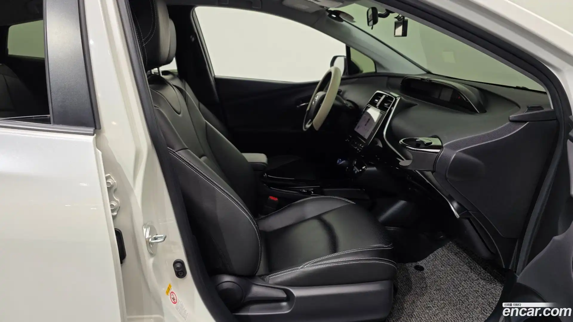 Prius Toyota 2019.8-OPTION-015