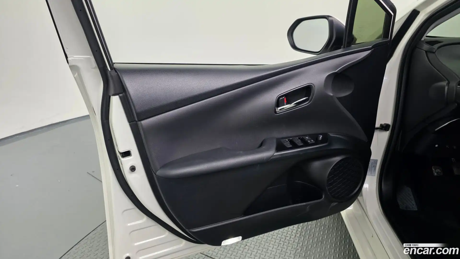 Prius Toyota 2019.8-INNER-034