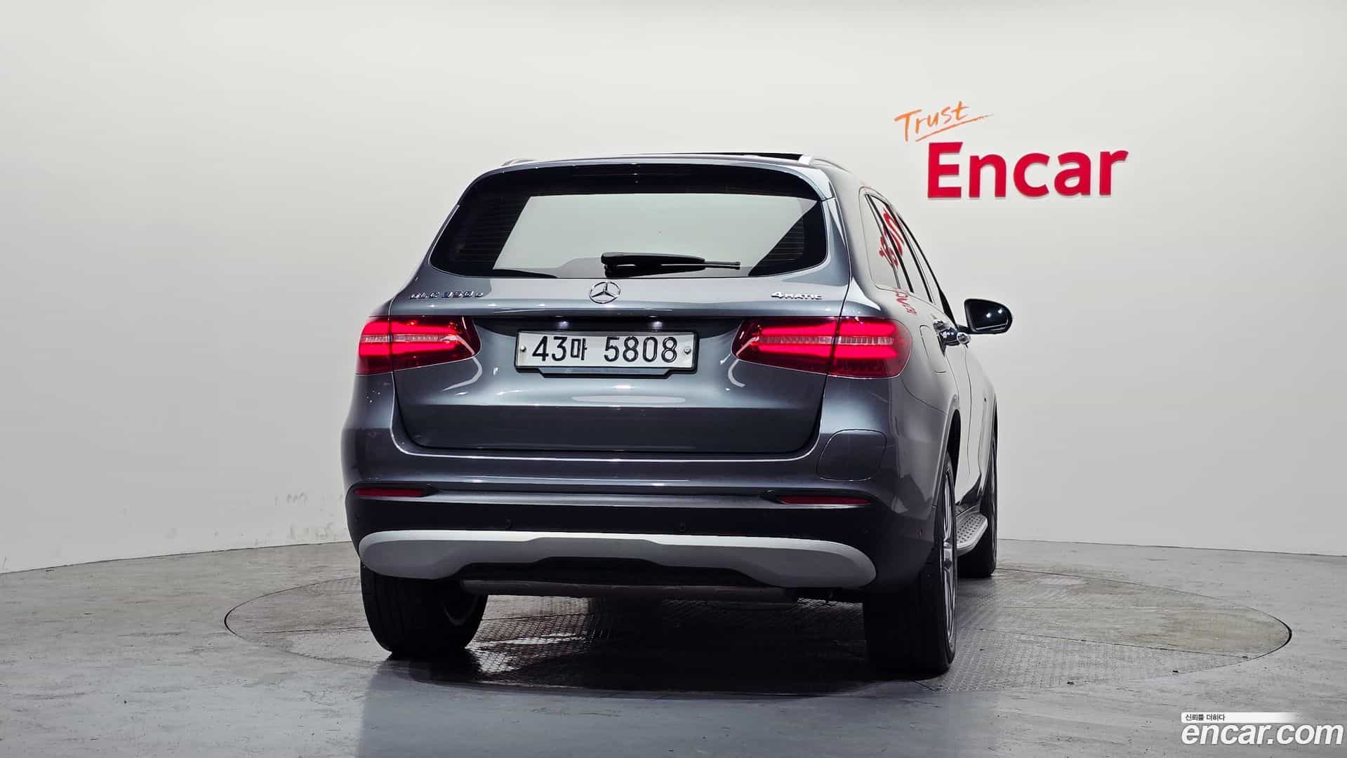 GLC-Class Mercedes-Benz 2019.5-OUTER-004