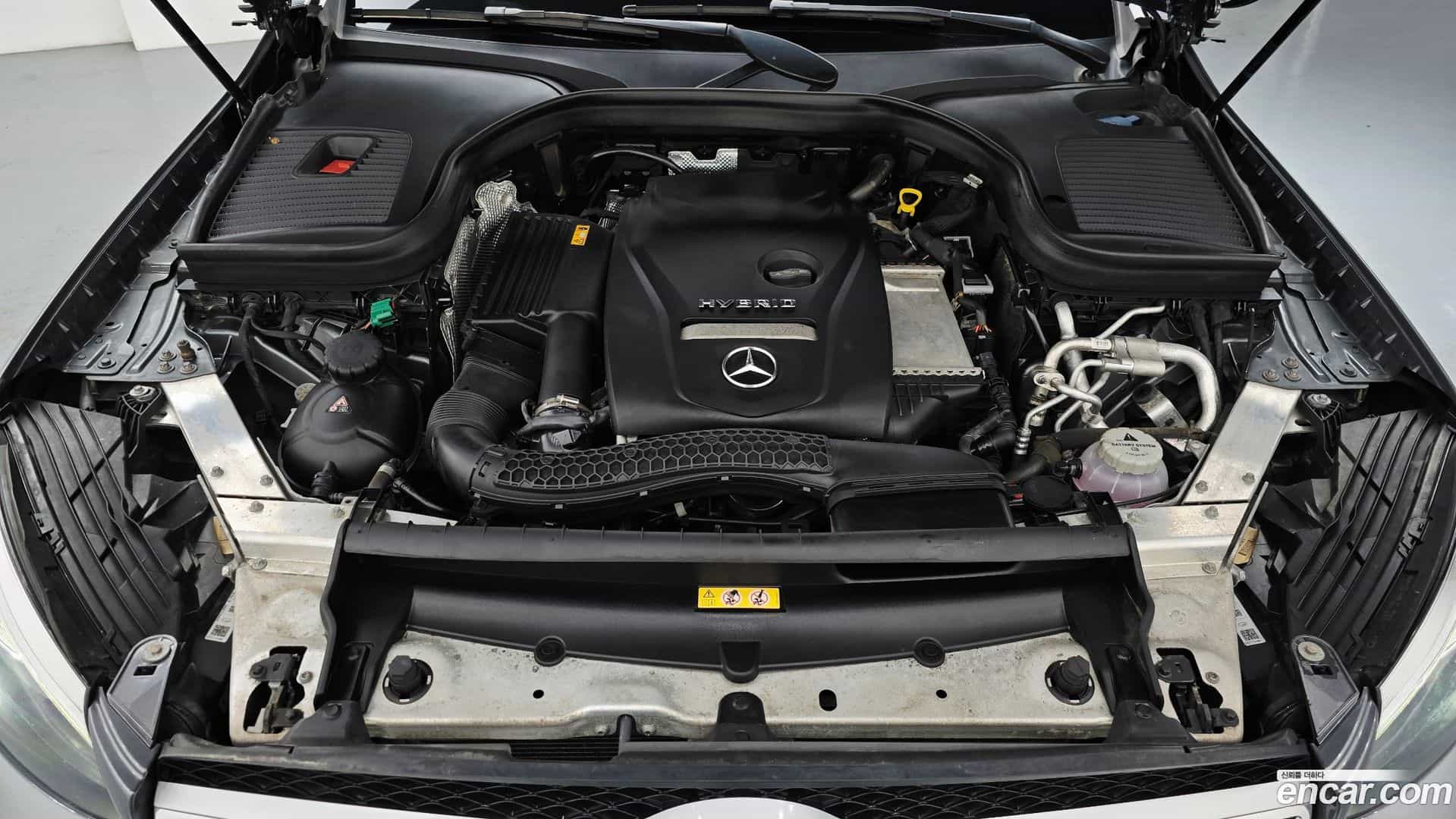 GLC-Class Mercedes-Benz 2019.5-OUTER-006